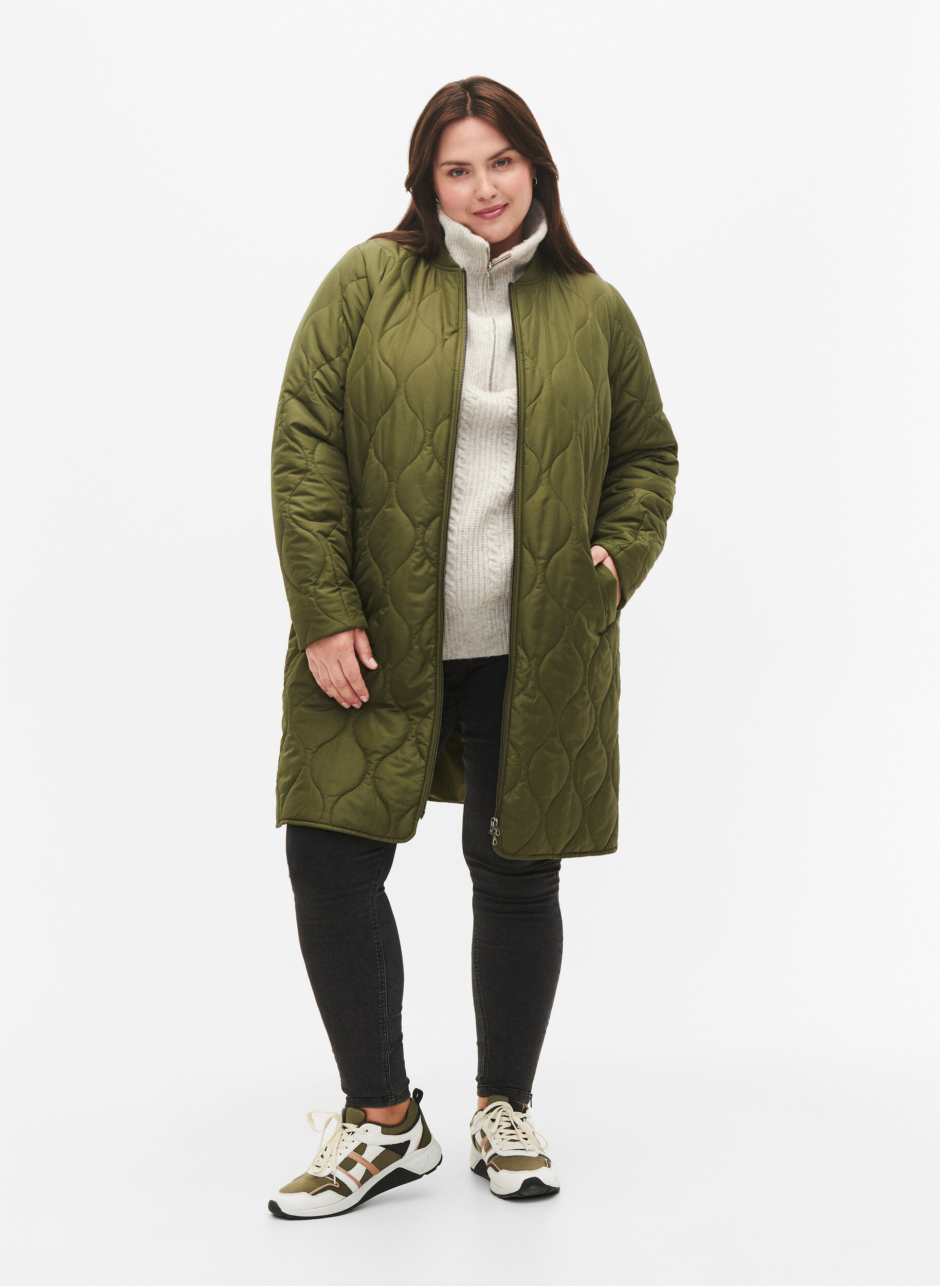 Zizzi Veste longue matelass&eacute;e avec poches et fermeture &eacute;clair, Winter Moss, Model image number 4