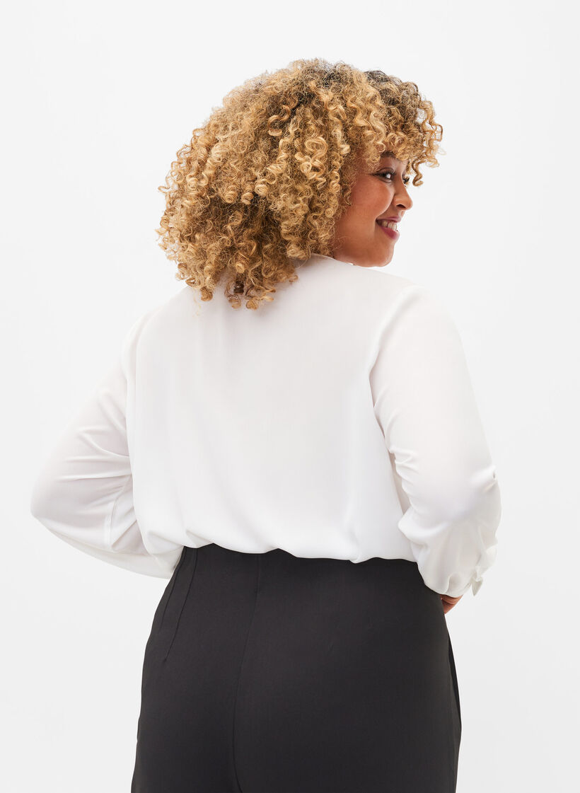 Chemise de couleur unie avec col en V, Bright White, Model image number 1