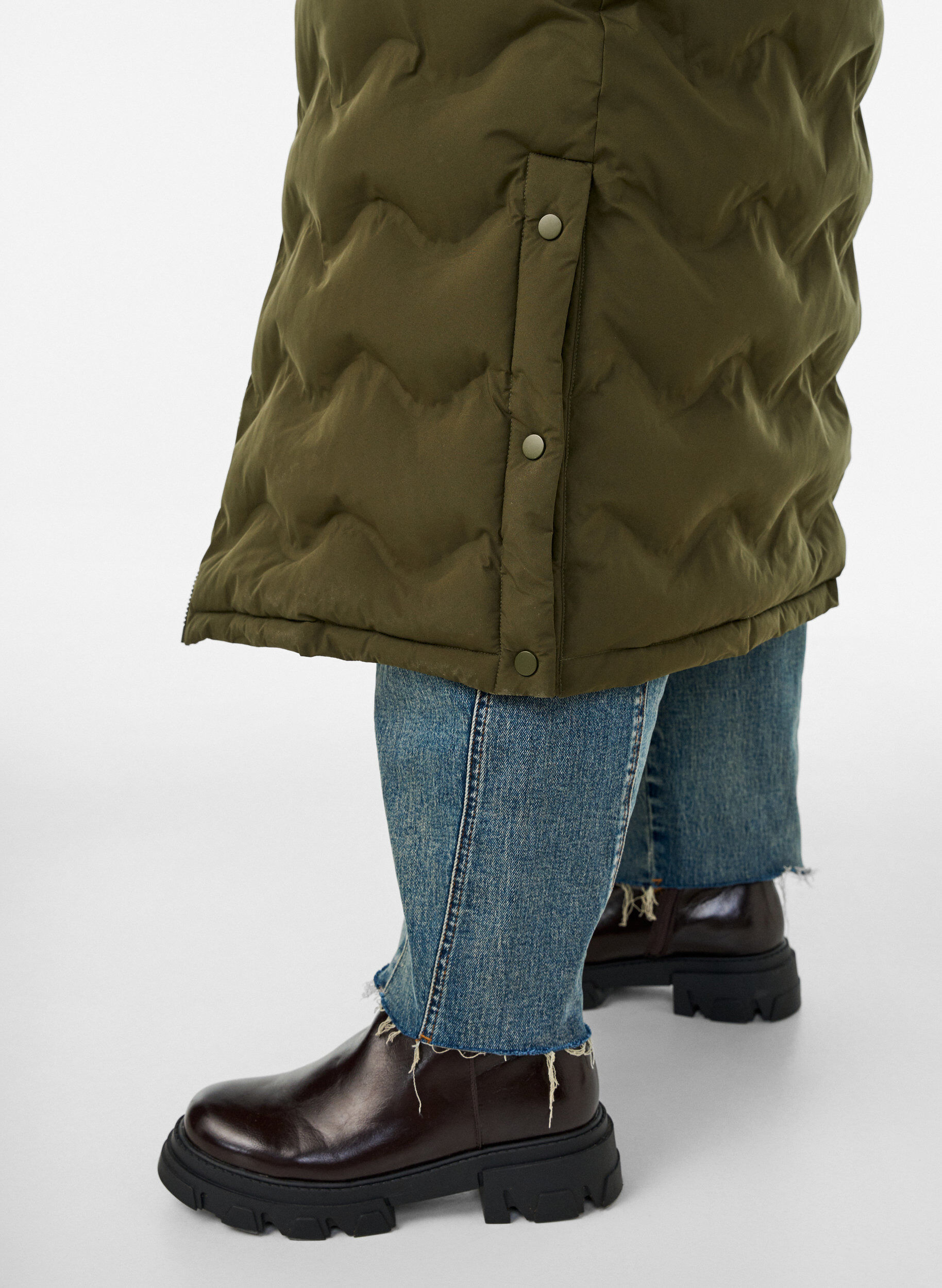 ZizziDoudoune longue &agrave; capuche avec motif vagues, Vert Kaki, Model image number 3