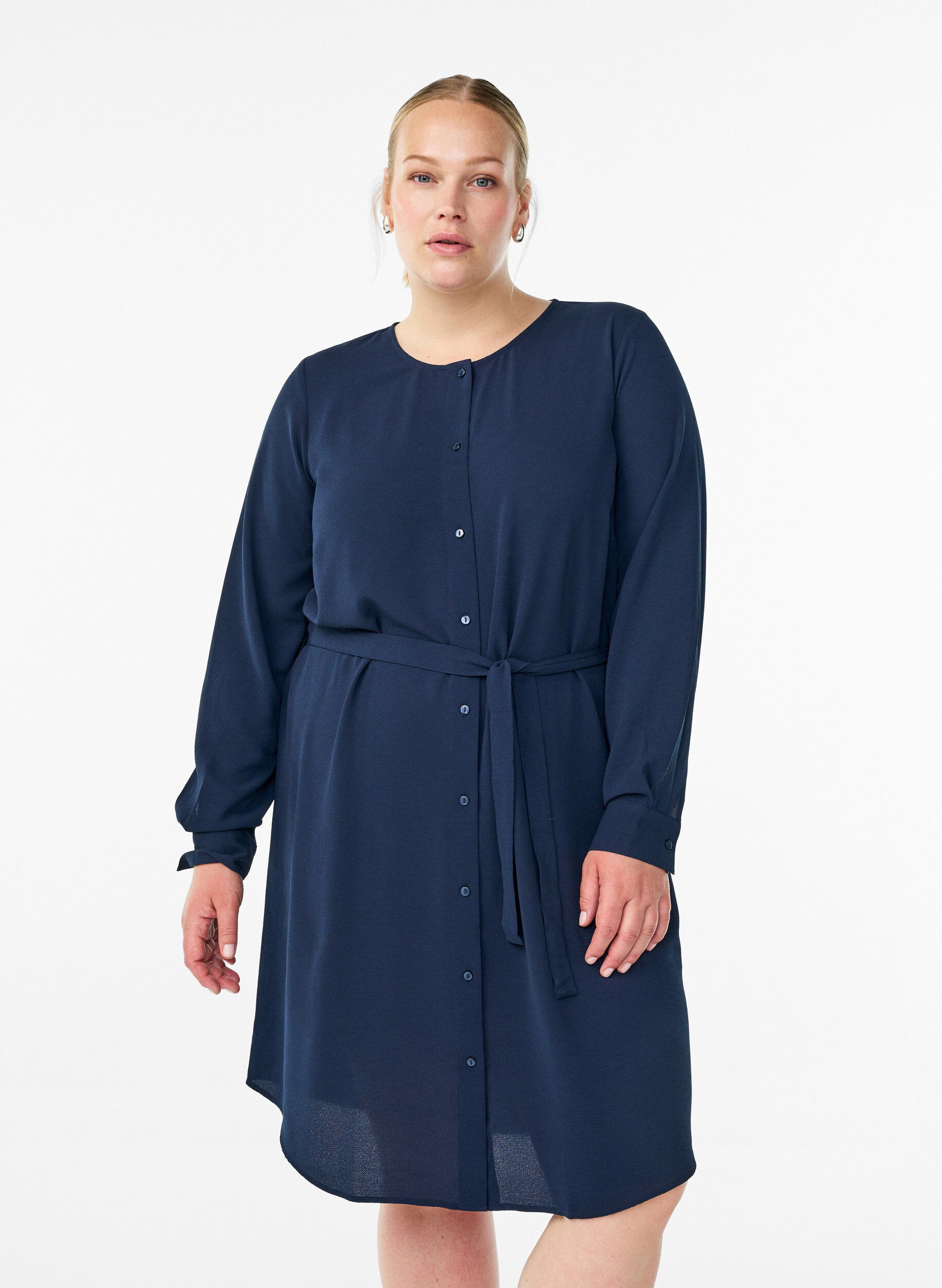 Robe chemise &agrave; manches longues avec ceinture &agrave; nouer, Bleu, Model