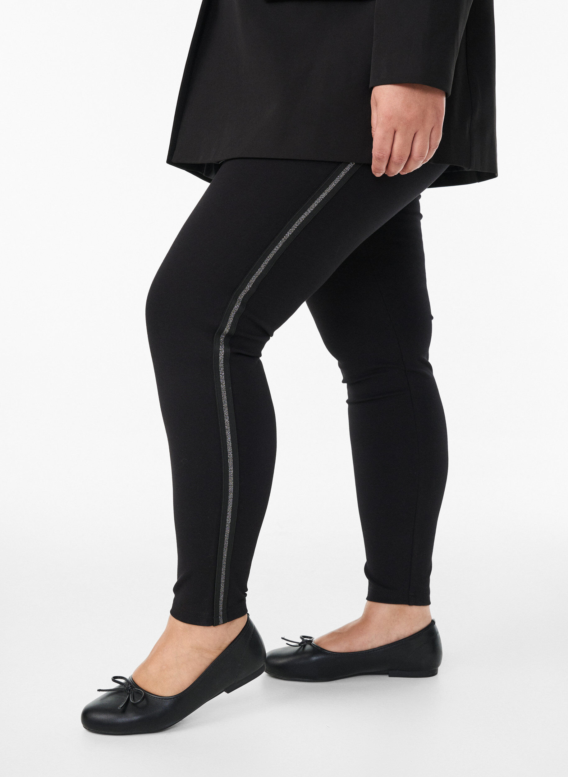Legging avec bande paillet&eacute;e et fentes, Noir, Model