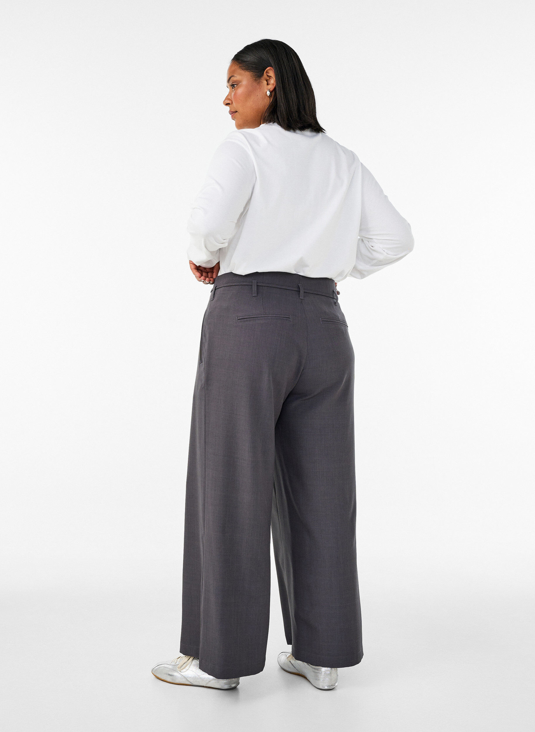 ZizziPantalon de tailleur avec plis marqu&eacute;s et ceinture &agrave; nouer, Gris anthracite, Model image number 1