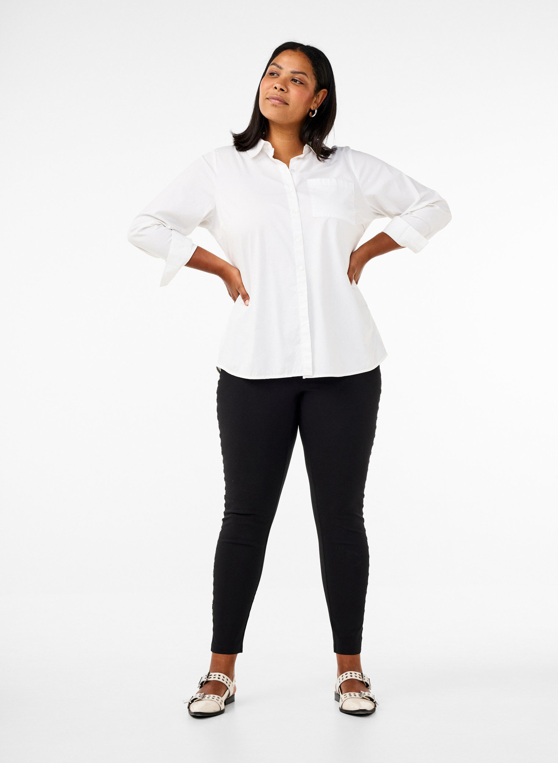 Leggings avec des &oelig;illets, Black, Model