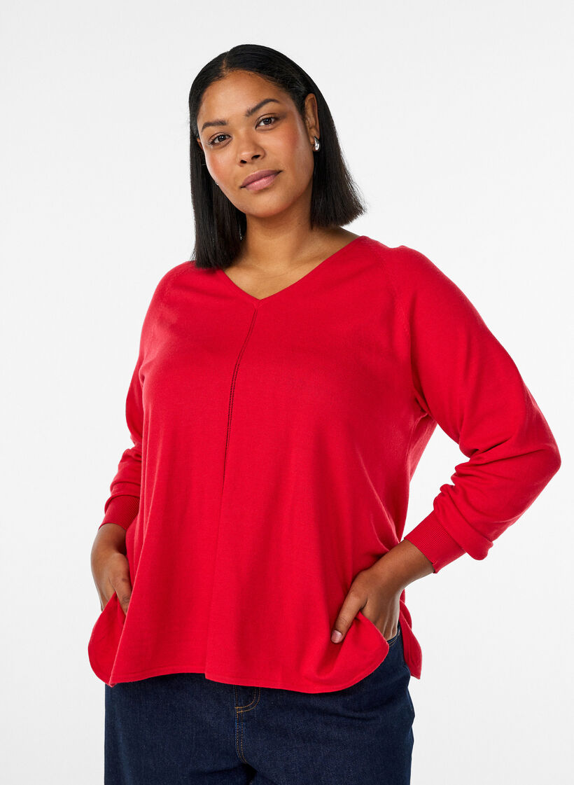 Blouse en fine maille avec col V et d&eacute;tail devant, Rouge, Model image number 0