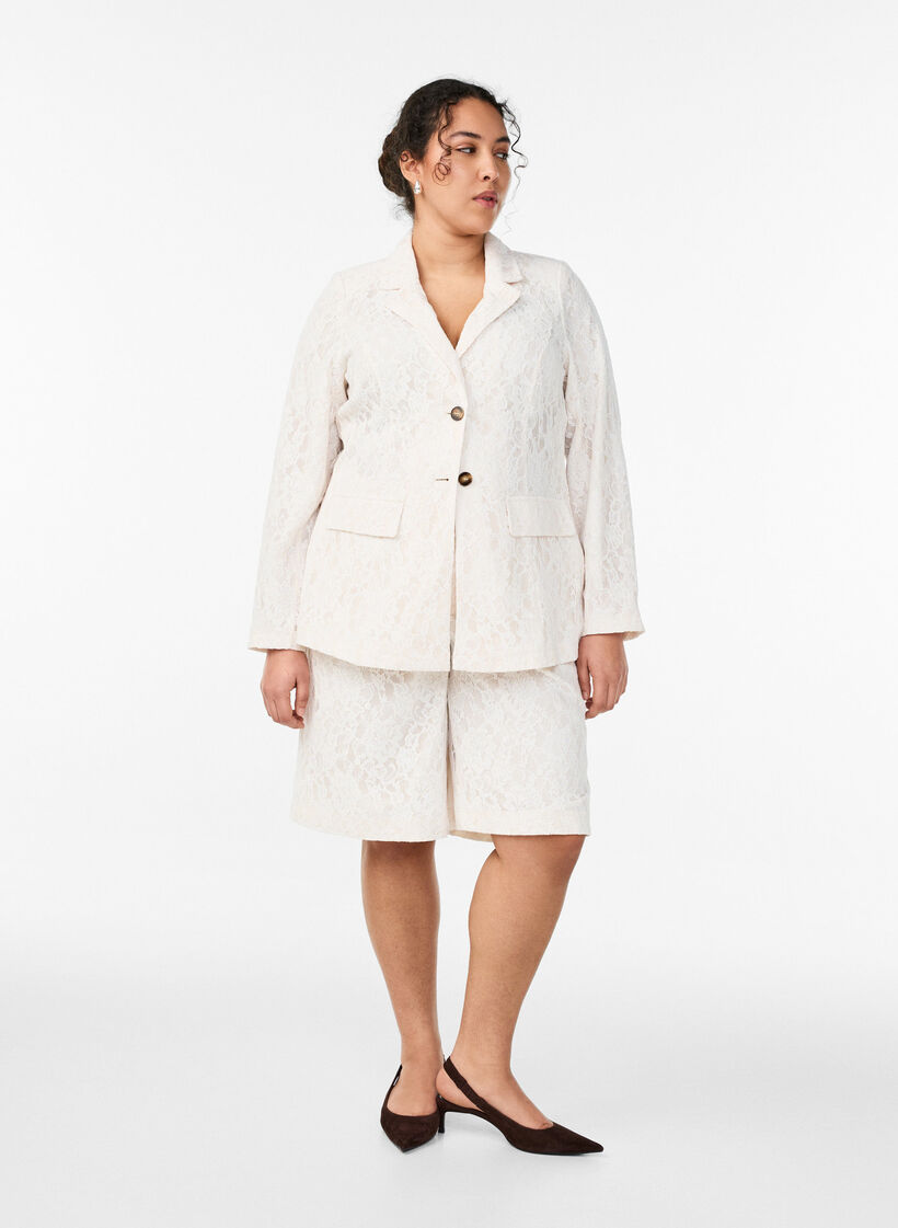 Bermuda taille haute en dentelle, Vanille, Model image number 0