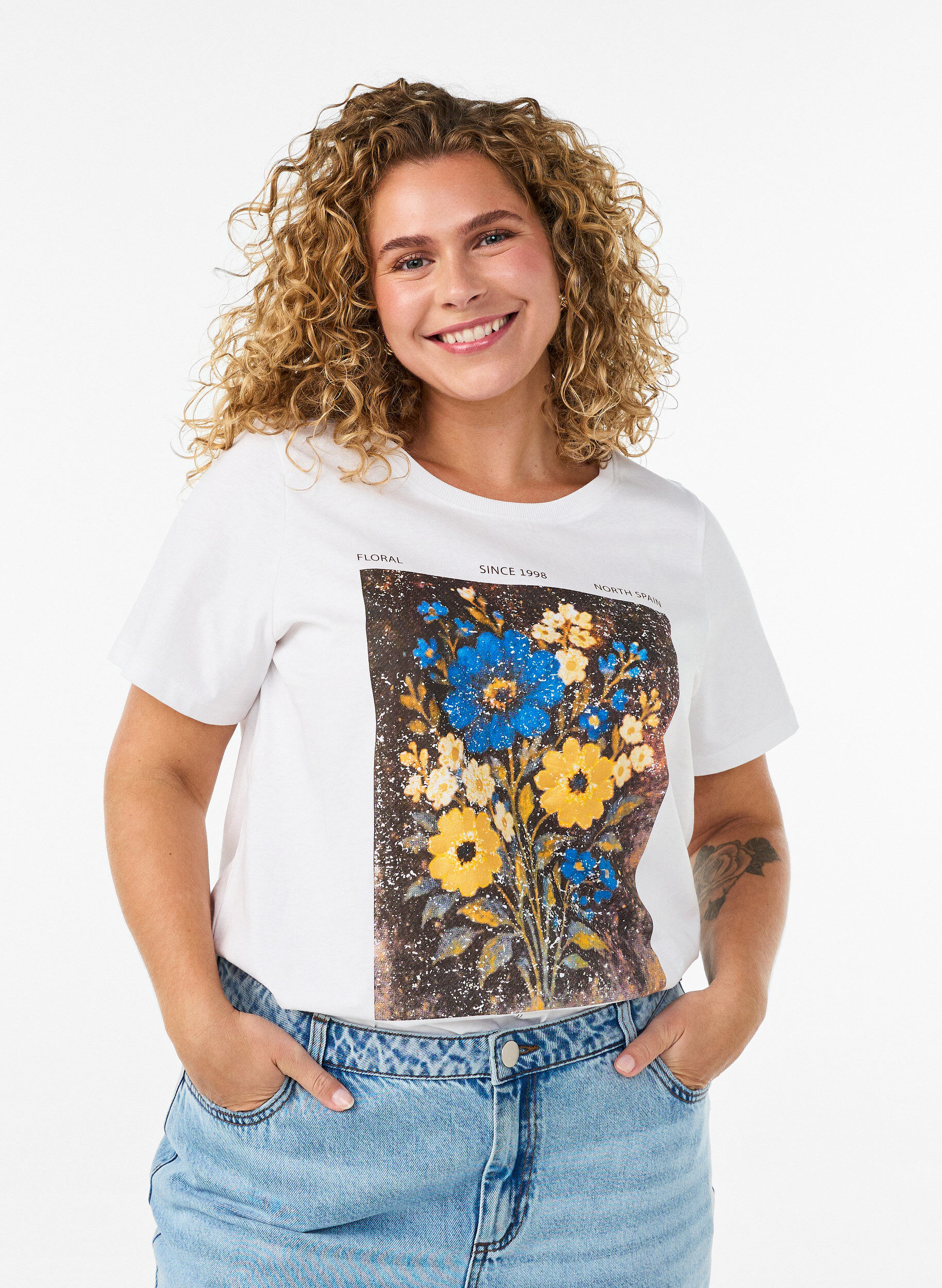 T-shirt en coton avec imprim&eacute; devant, Blanc, Model