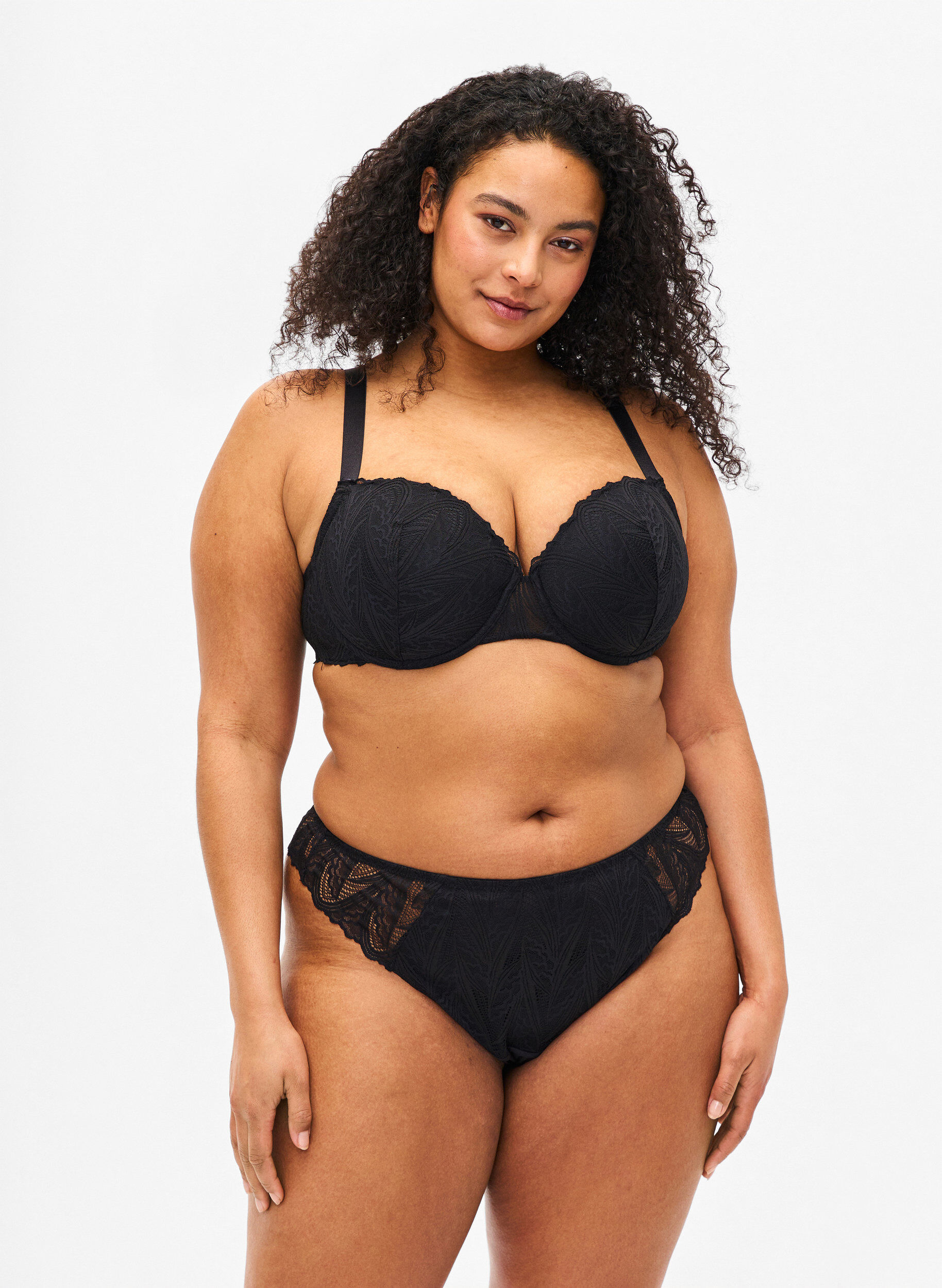 Zizzi String &agrave; dentelle de taille normale, Noir, Model image number 0