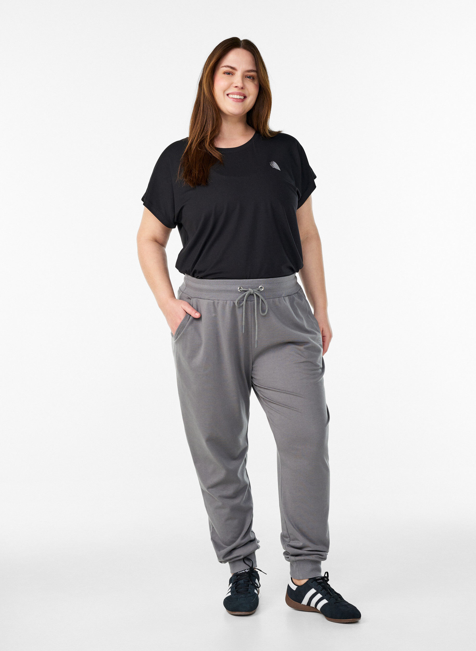 ZizziPantalon de surv&ecirc;tement ample avec poches, Gris, Model image number 1