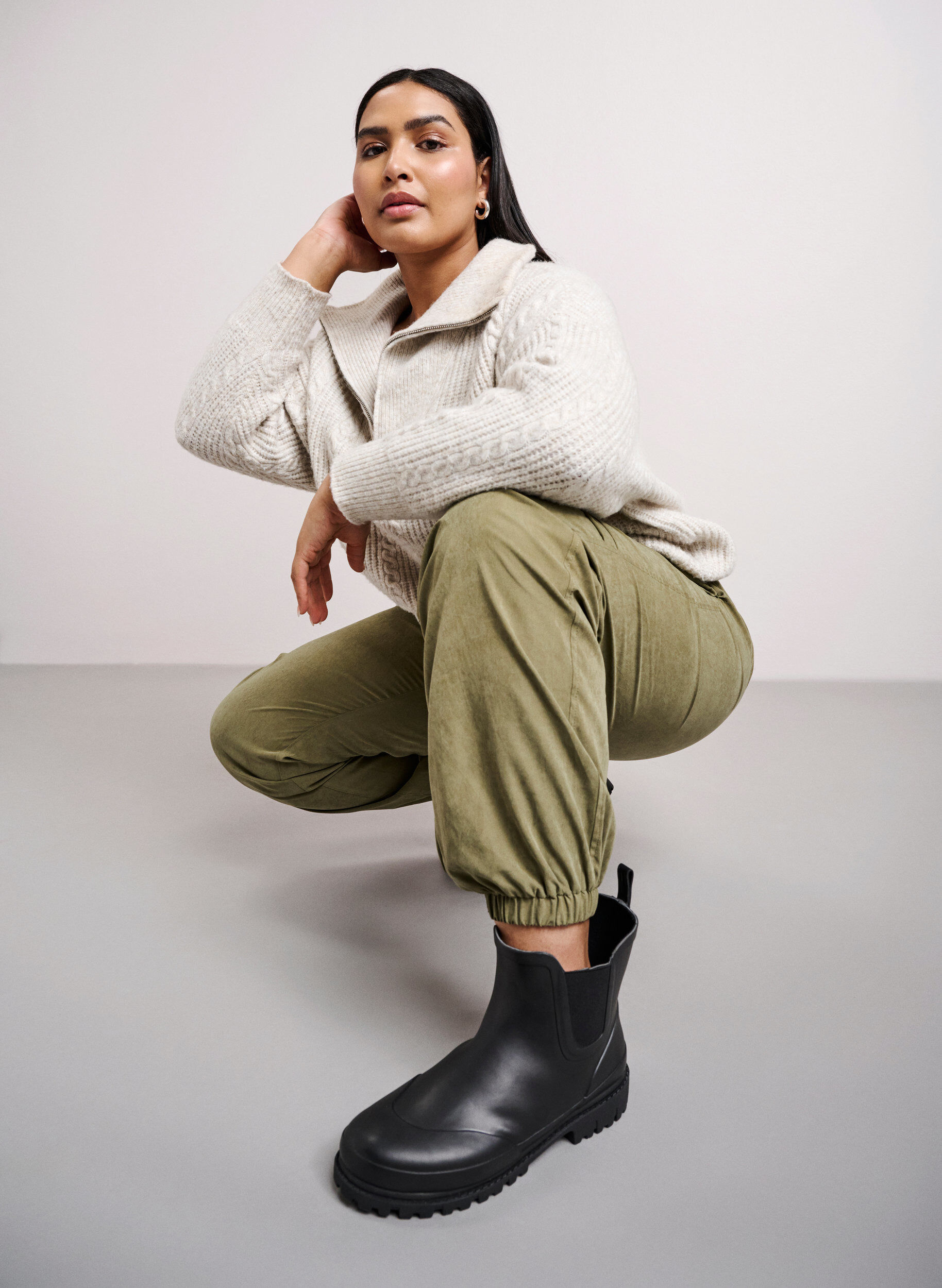 Zizzi Bottes en caoutchouc &agrave; largeur courte et ajust&eacute;e, Black, Image image number 0