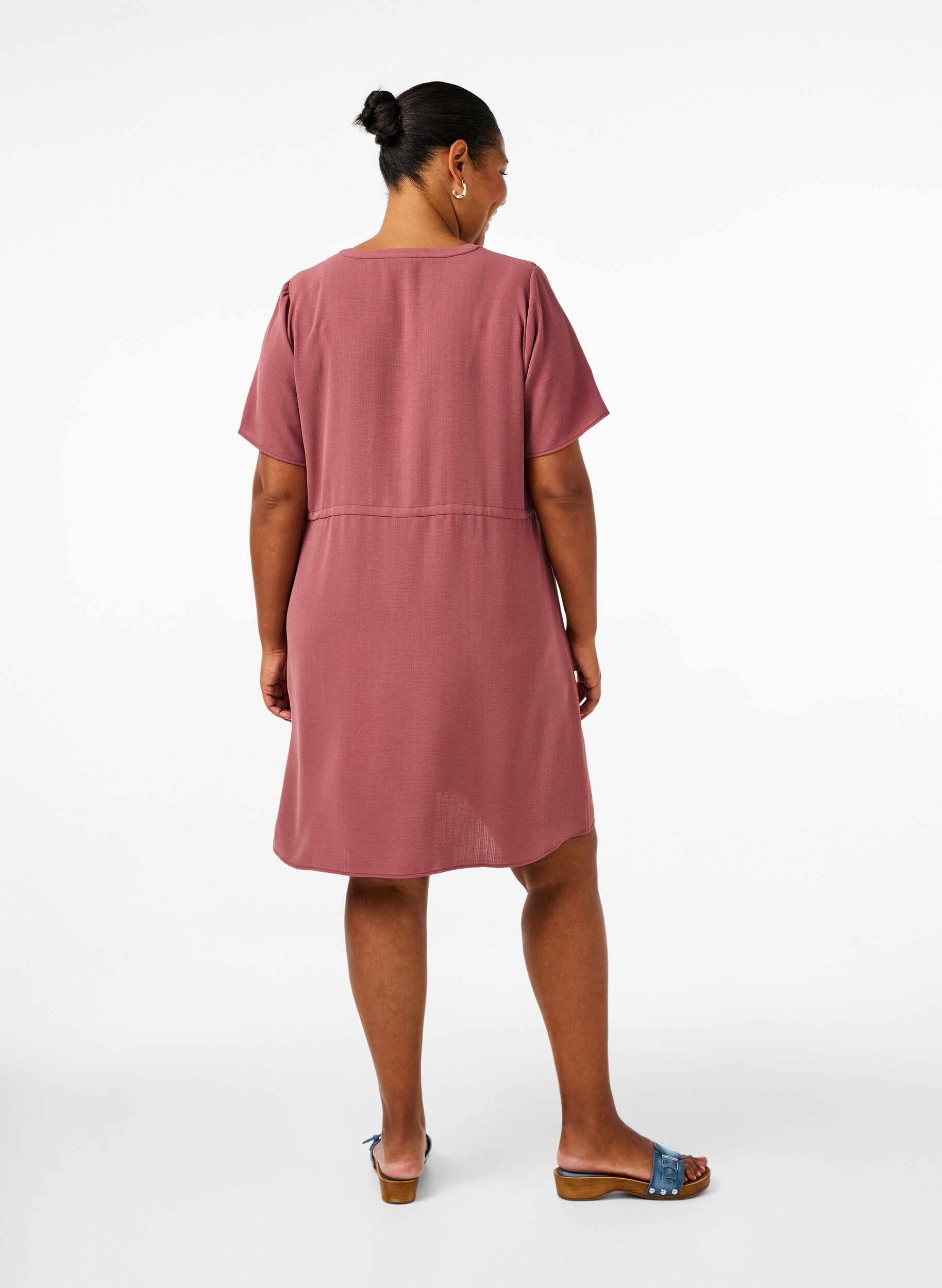 Zizzi Robe &agrave; manches courtes avec ceinture &agrave; nouer, Rose Brown, Model image number 1