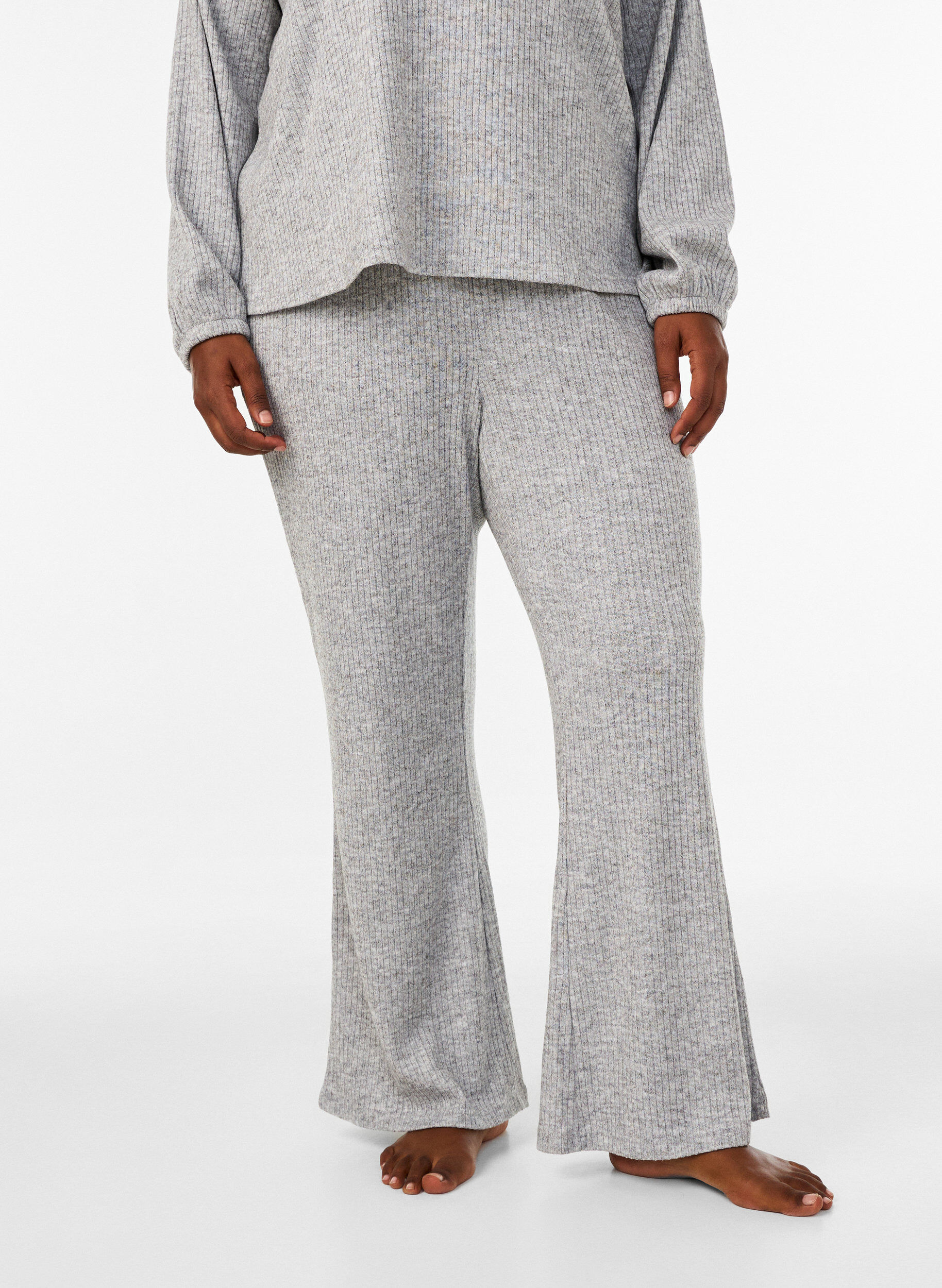 ZizziPantalon &eacute;vas&eacute; en jersey c&ocirc;tel&eacute;, Gris, Model image number 2