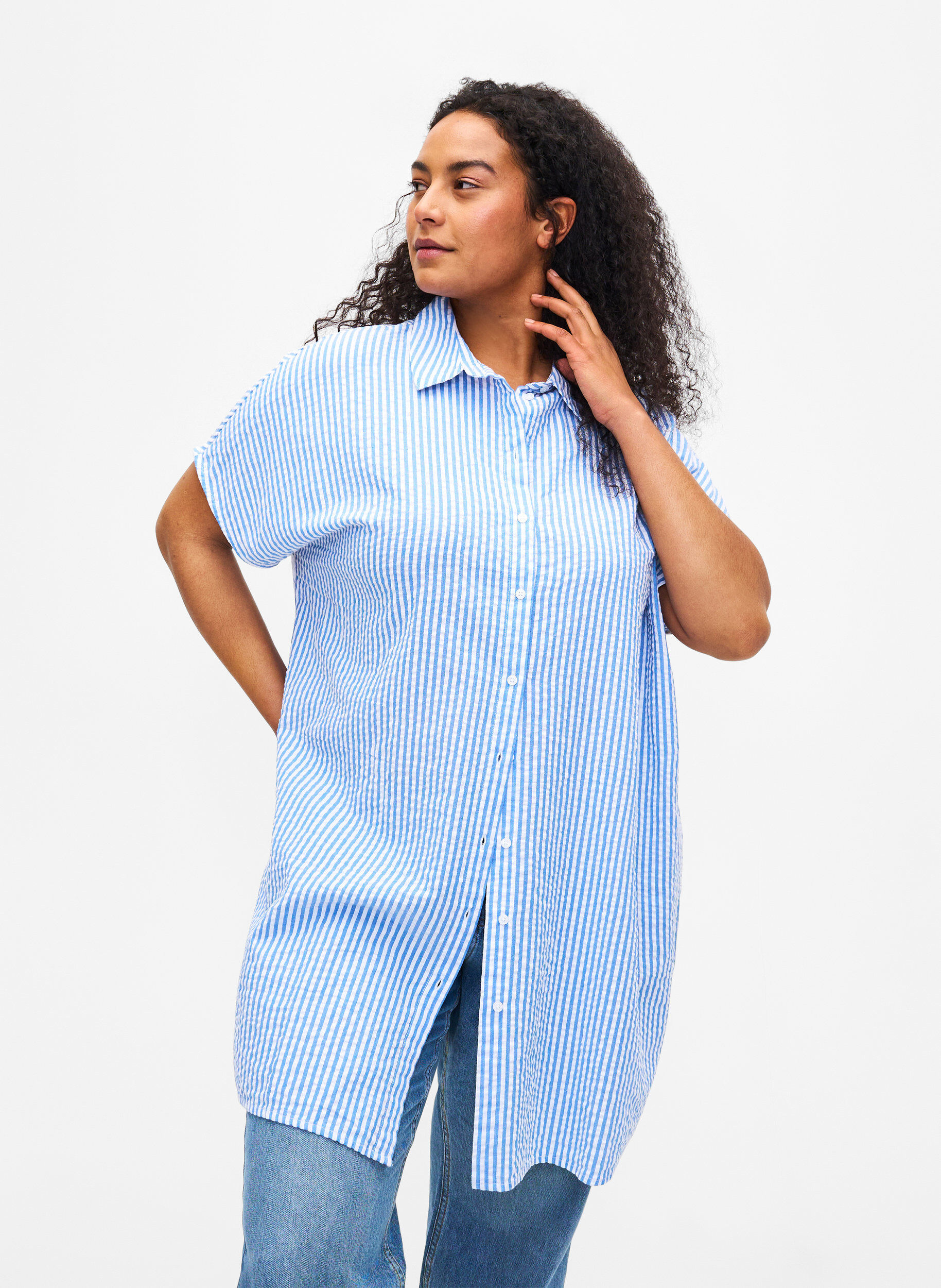 Zizzi Chemise longue &agrave; rayures en coton, Light Blue Stripe, Model image number 0
