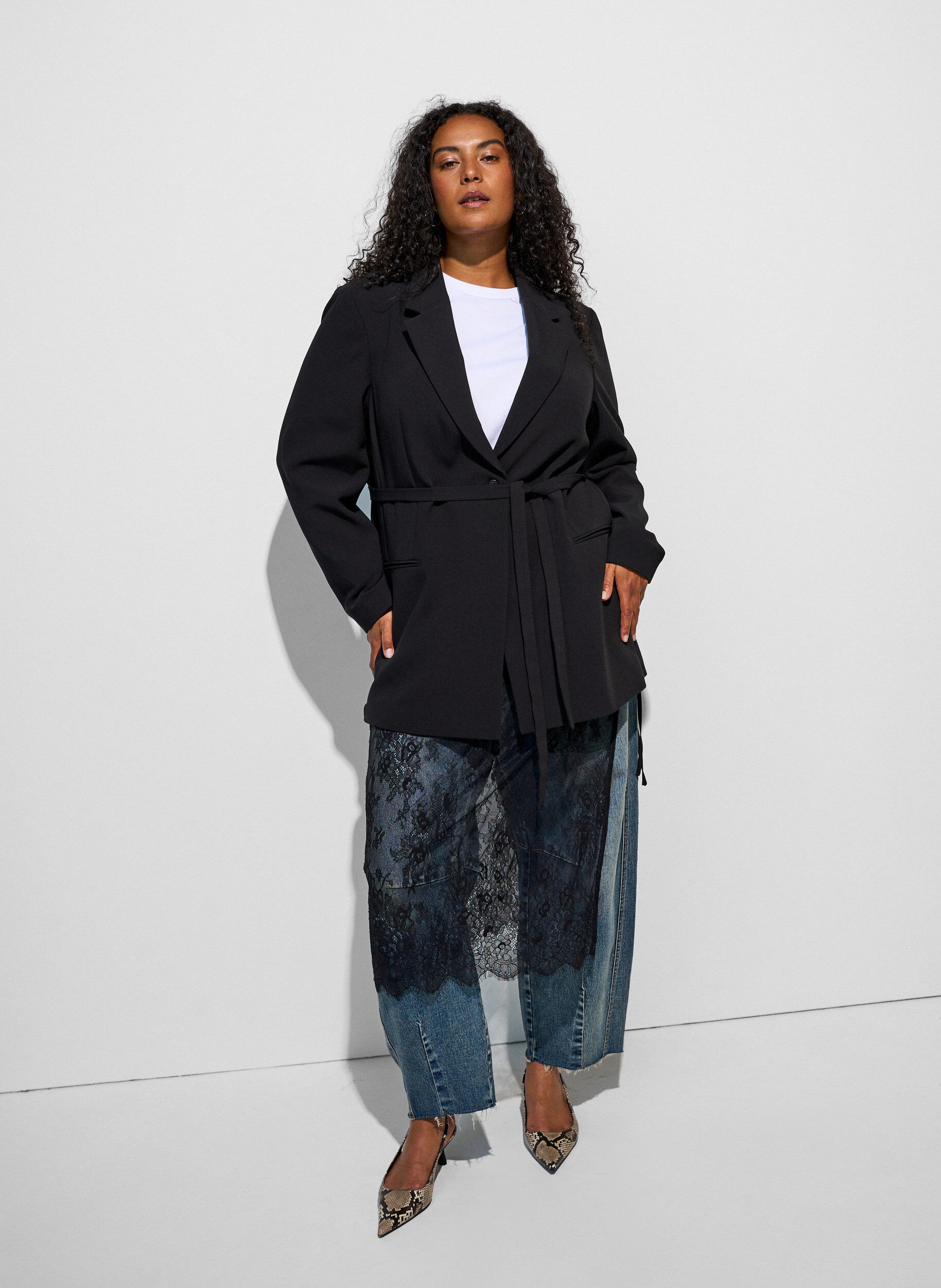 ZizziBlazer avec ceinture &agrave; nouer amovible, Noir, Model image number 1