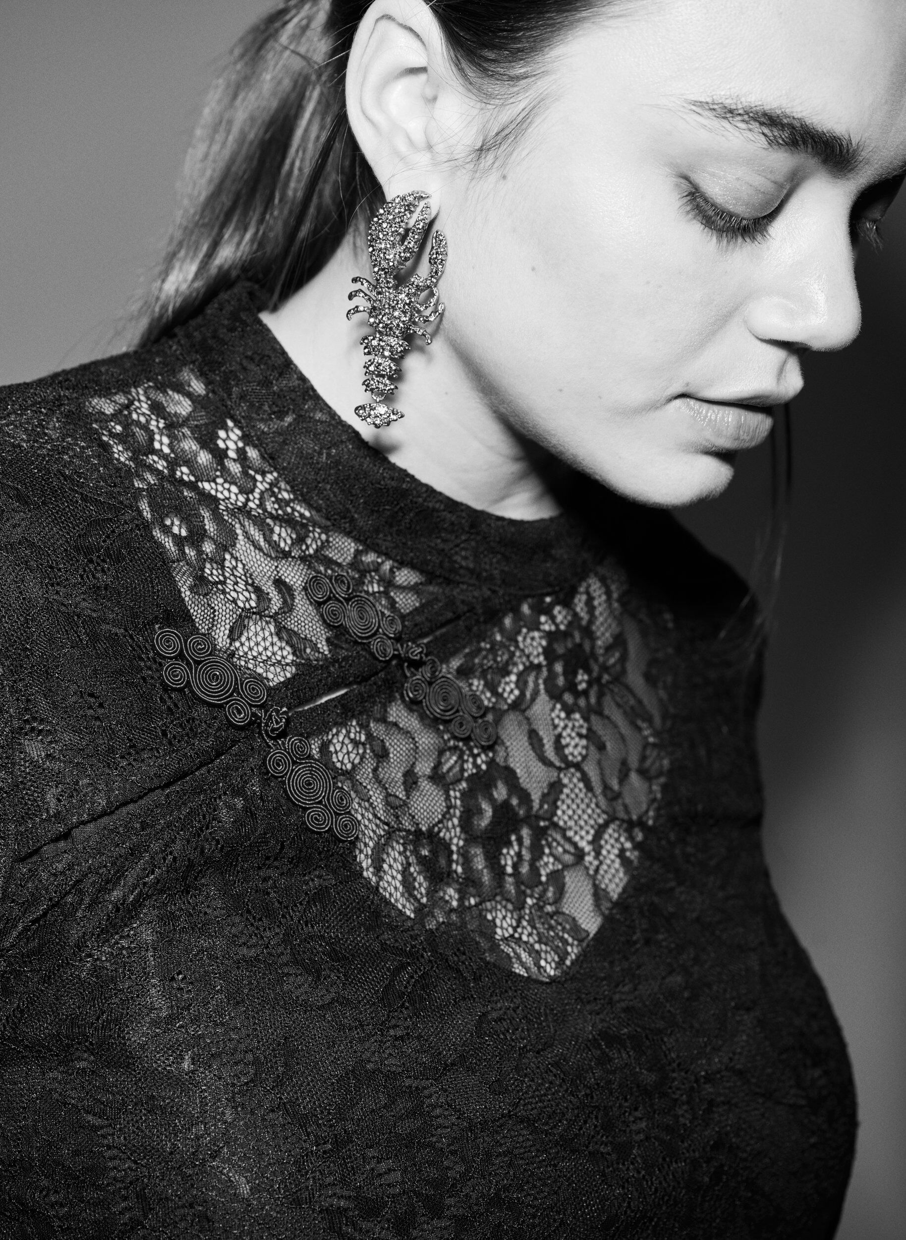 Zizzi Blouse en dentelle &agrave; manches courtes avec d&eacute;tail torsad&eacute;, Noir, Image image number 0