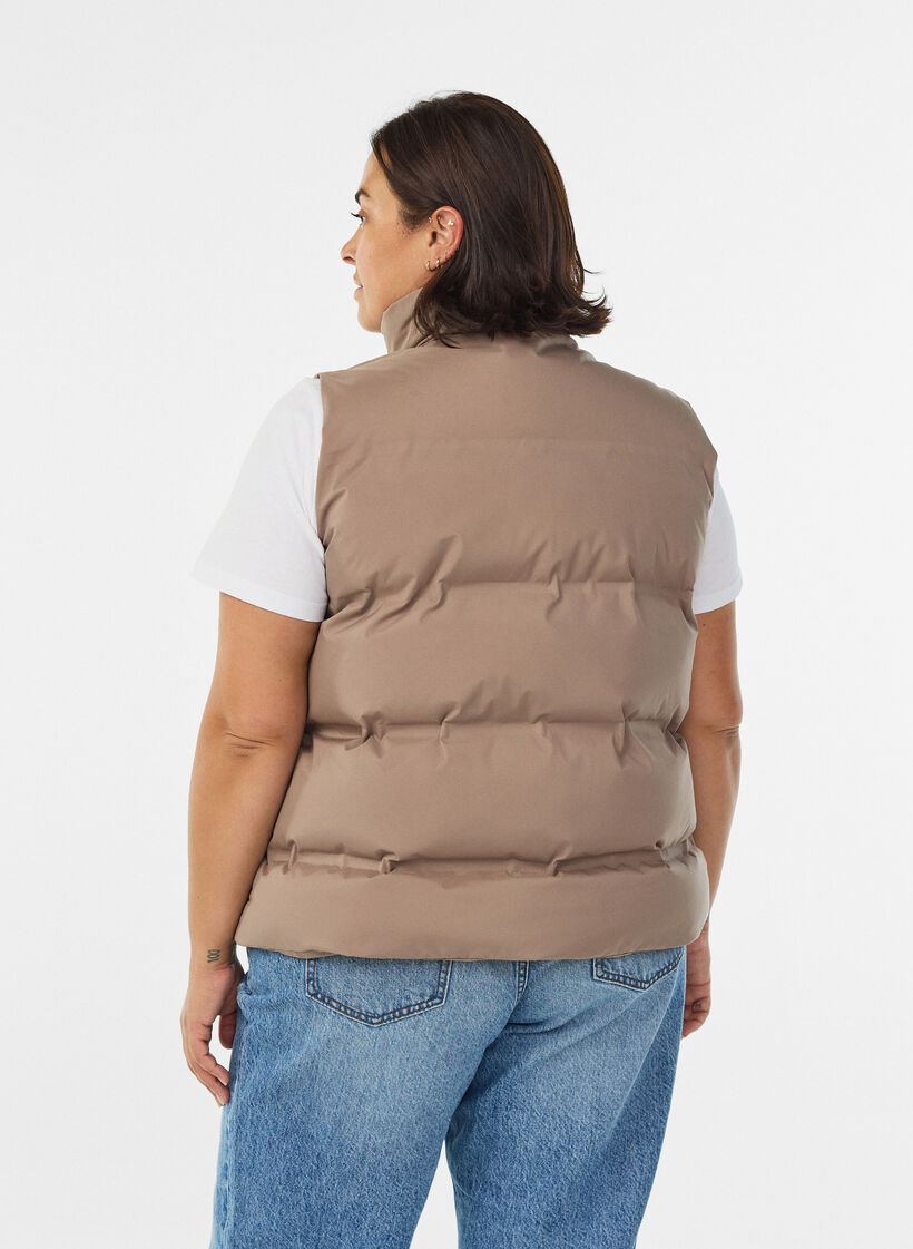 Doudoune sans manches courte avec col montant, Marron, Model image number 2