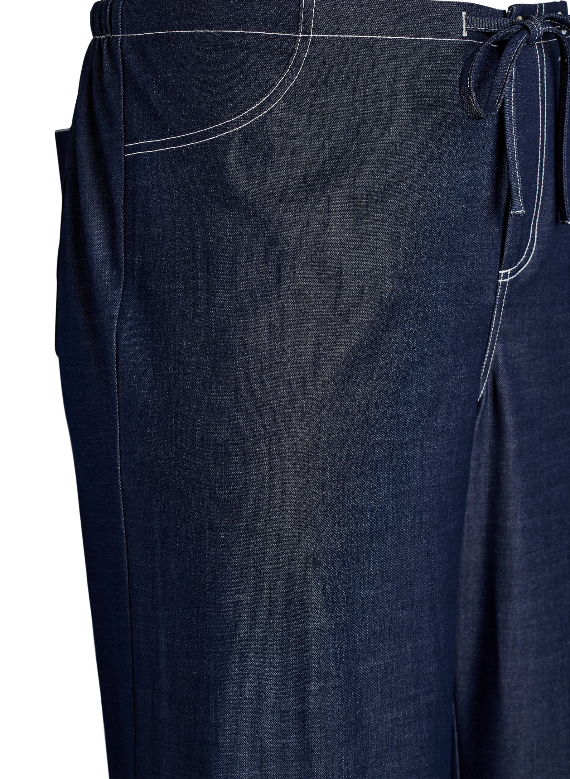 Zizzi Pantalon aspect denim avec des surpiq&ucirc;res contrastantes, Bleu, Packshot image number 2