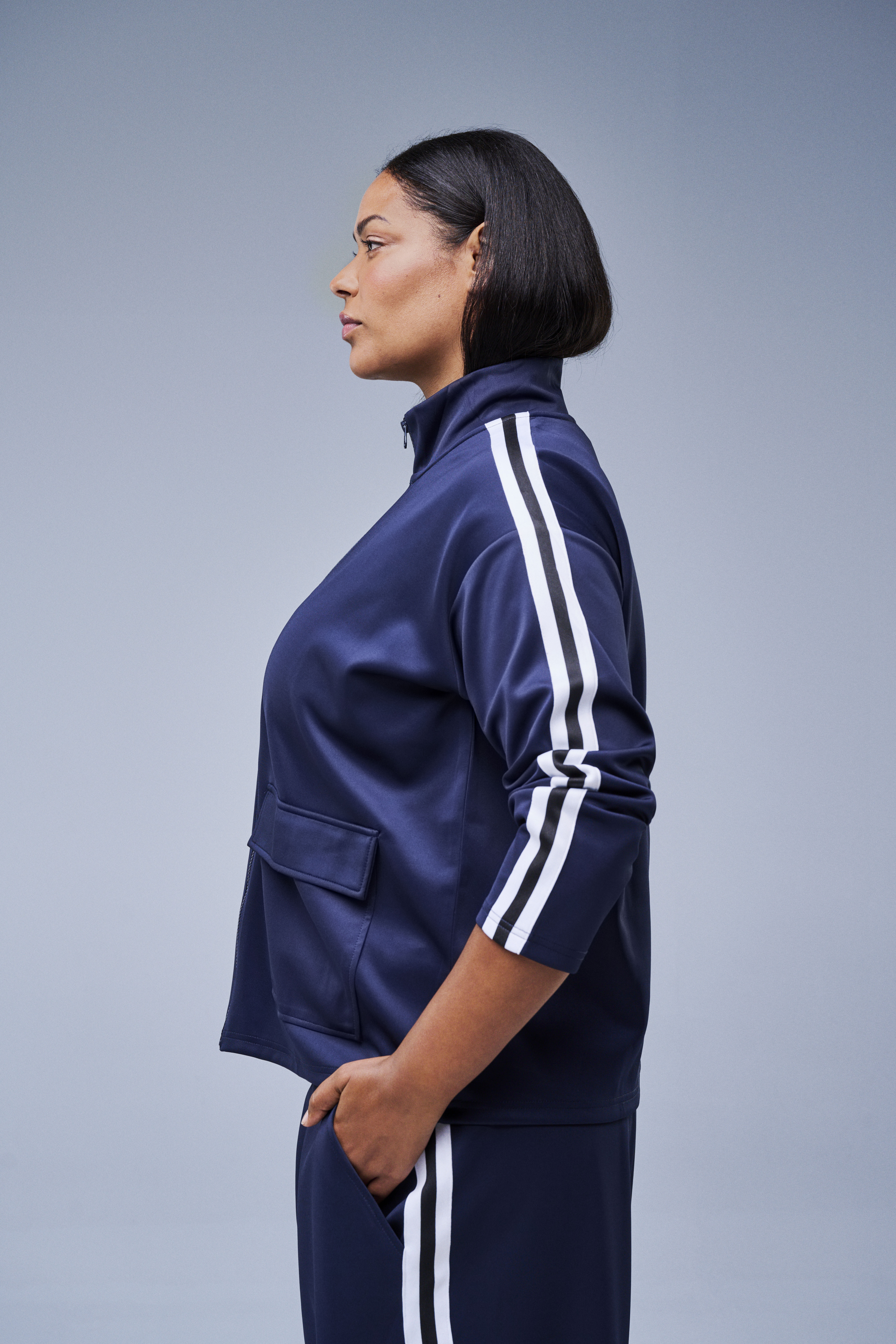 Zizzi Ensemble d'entra&icirc;nement avec rayures sportives, , Model