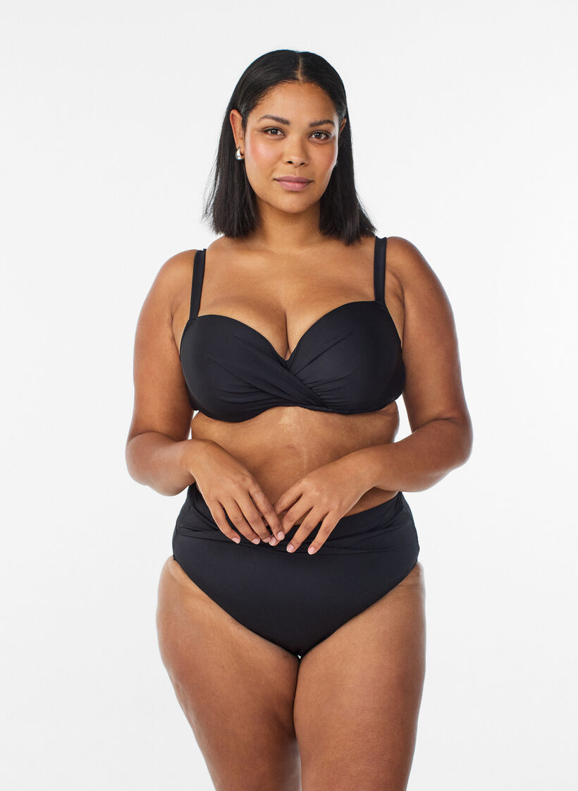 Haut de bikini avec armatures et drap&eacute;, Noir, Model image number 1