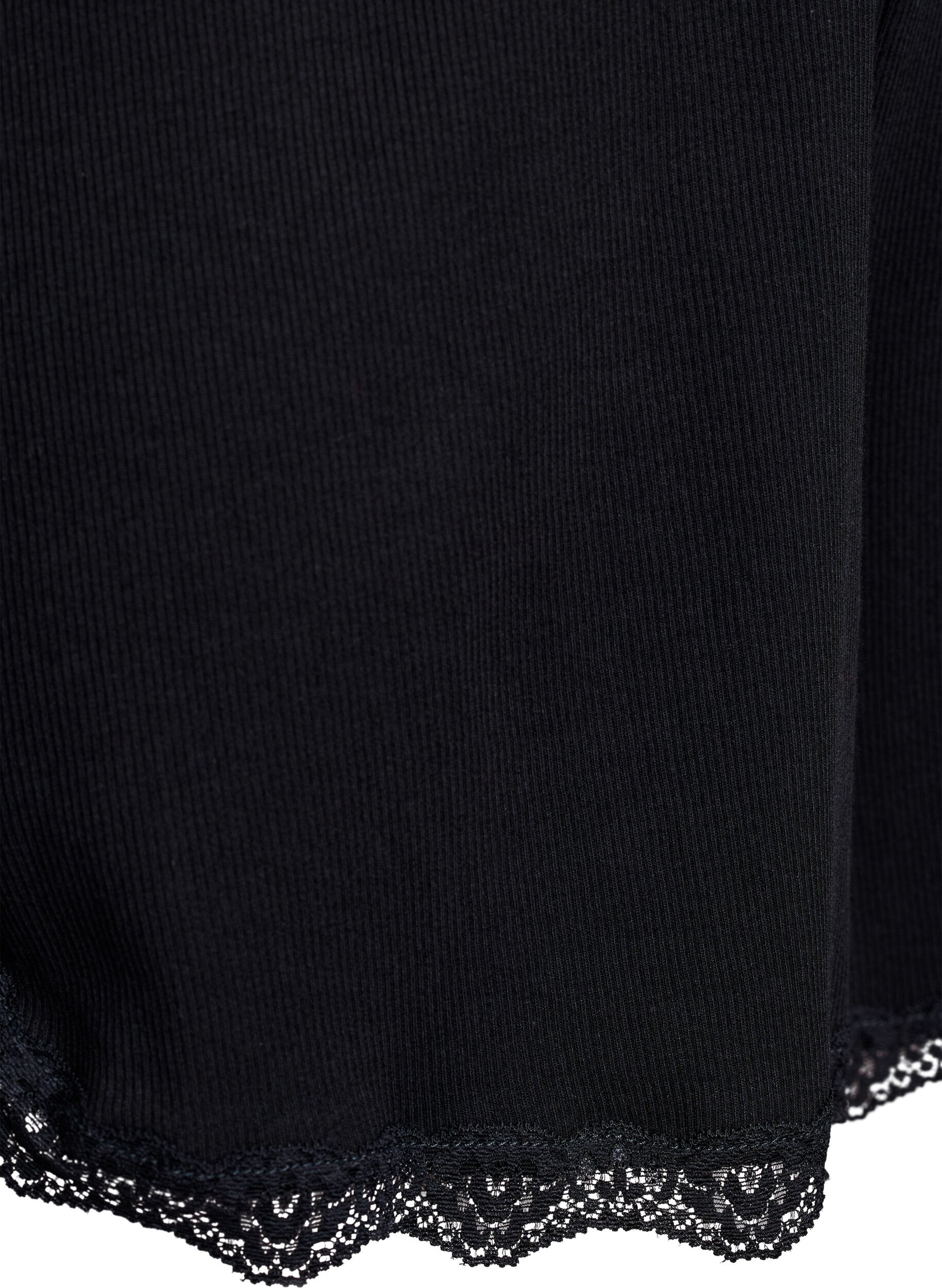 Zizzi Short de nuit ample &agrave; texture c&ocirc;tel&eacute;e et bordure en dentelle, Noir, Packshot image number 3