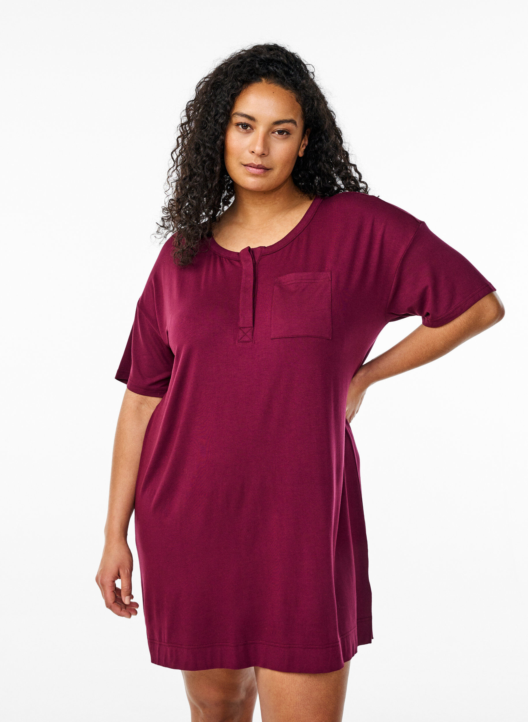 Zizzi Chemise de nuit manches courtes en viscose, Fig, Model image number 0