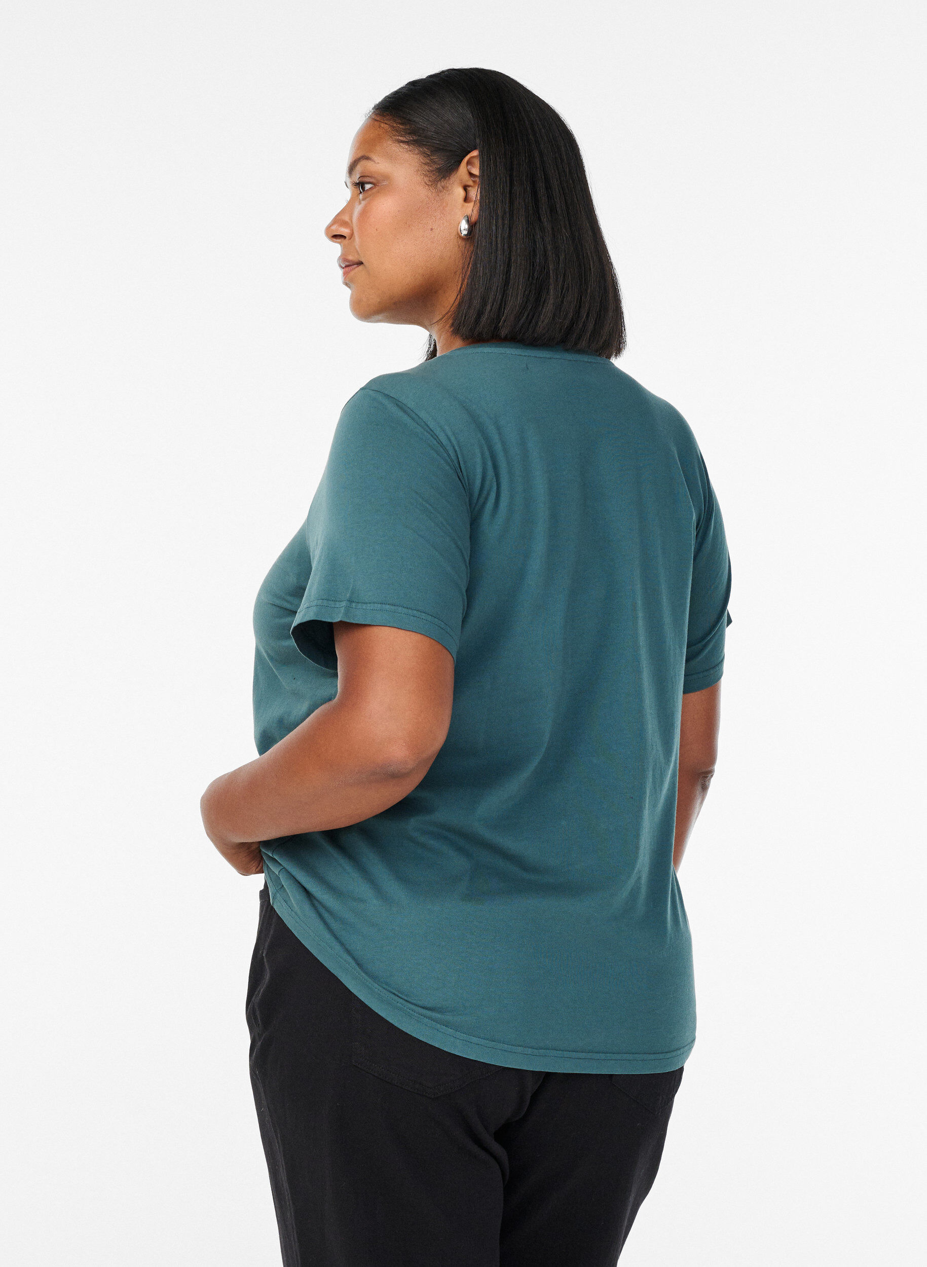 Zizzi T-shirt en coton bio avec un aspect d&eacute;lav&eacute;, Bleu p&eacute;trole, Model image number 2