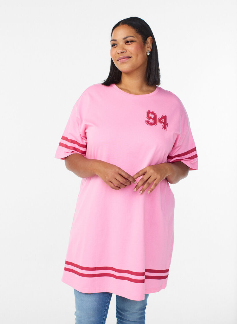 Robe T-shirt courte avec d&eacute;tails sportifs, Rose, Model image number 0