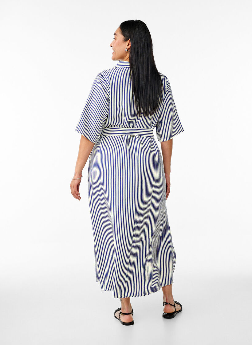 Robe-chemise longue jusqu&rsquo;aux chevilles avec ceinture &agrave; nouer et rayures, Bleu, Model image number 1