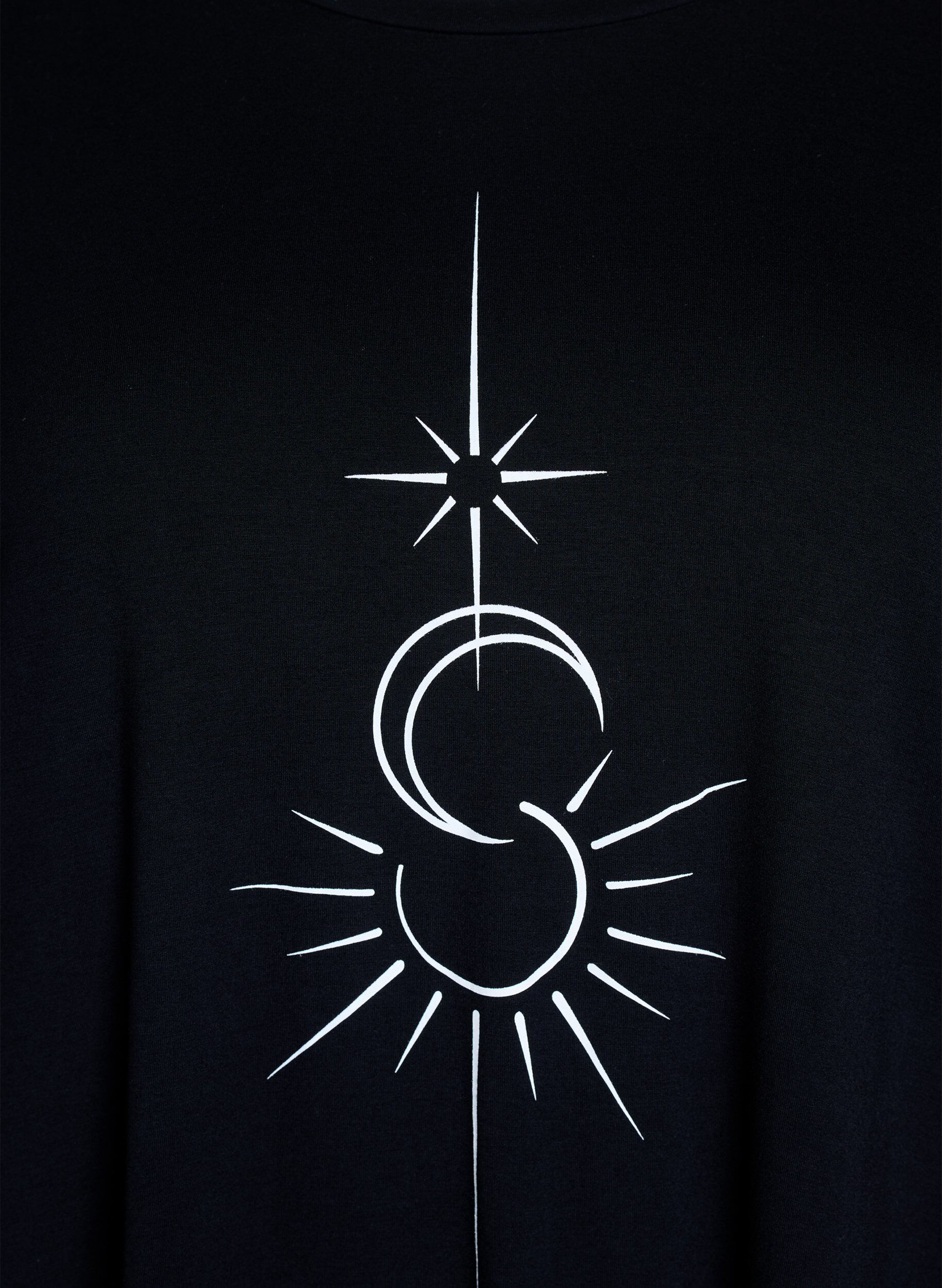 Zizzi T-shirt de nuit ample en viscose, Noir, Packshot image number 2