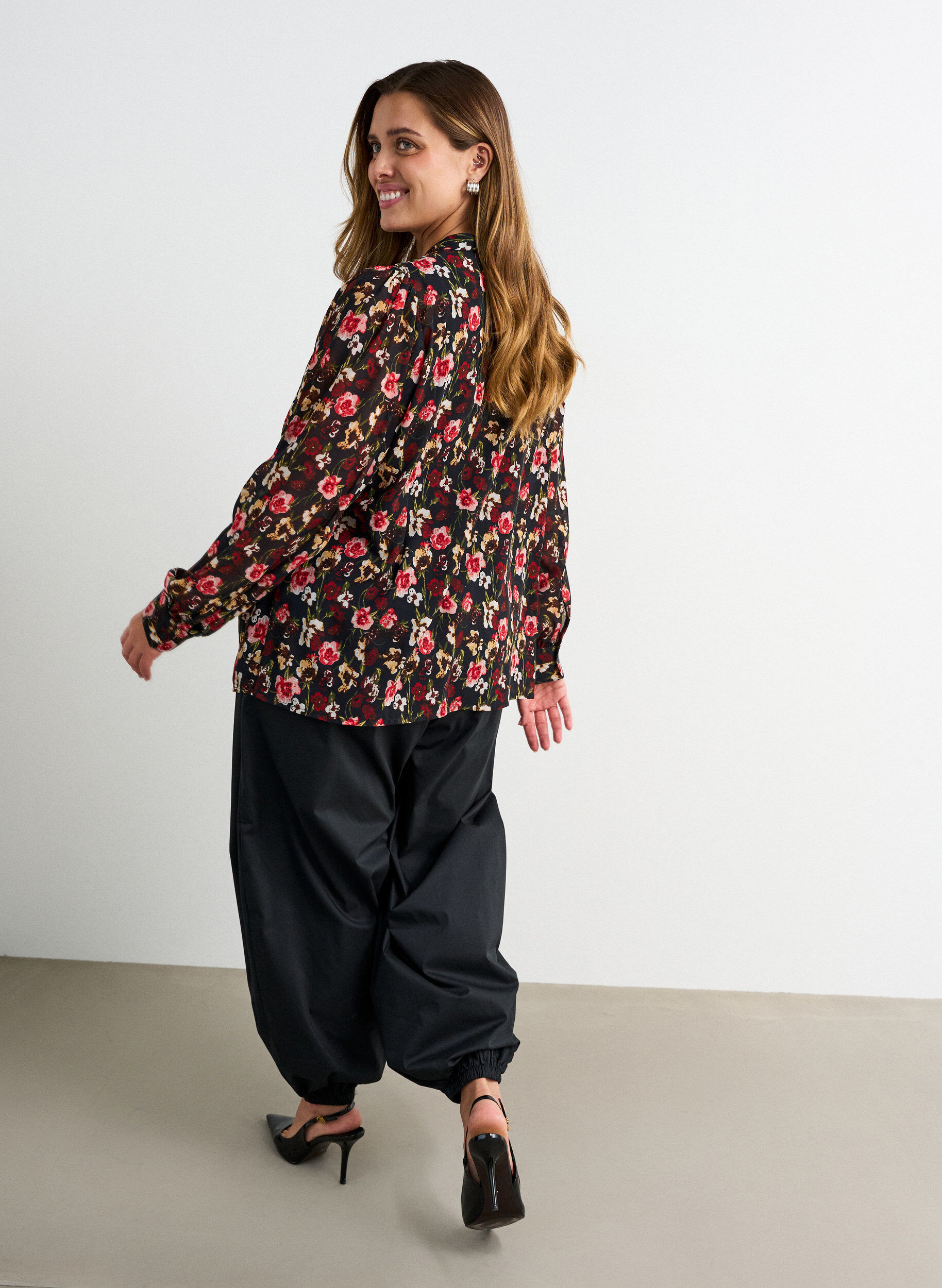 ZizziBlouse avec imprim&eacute; int&eacute;gral et patte de boutonnage courte, Rose, Model image number 2