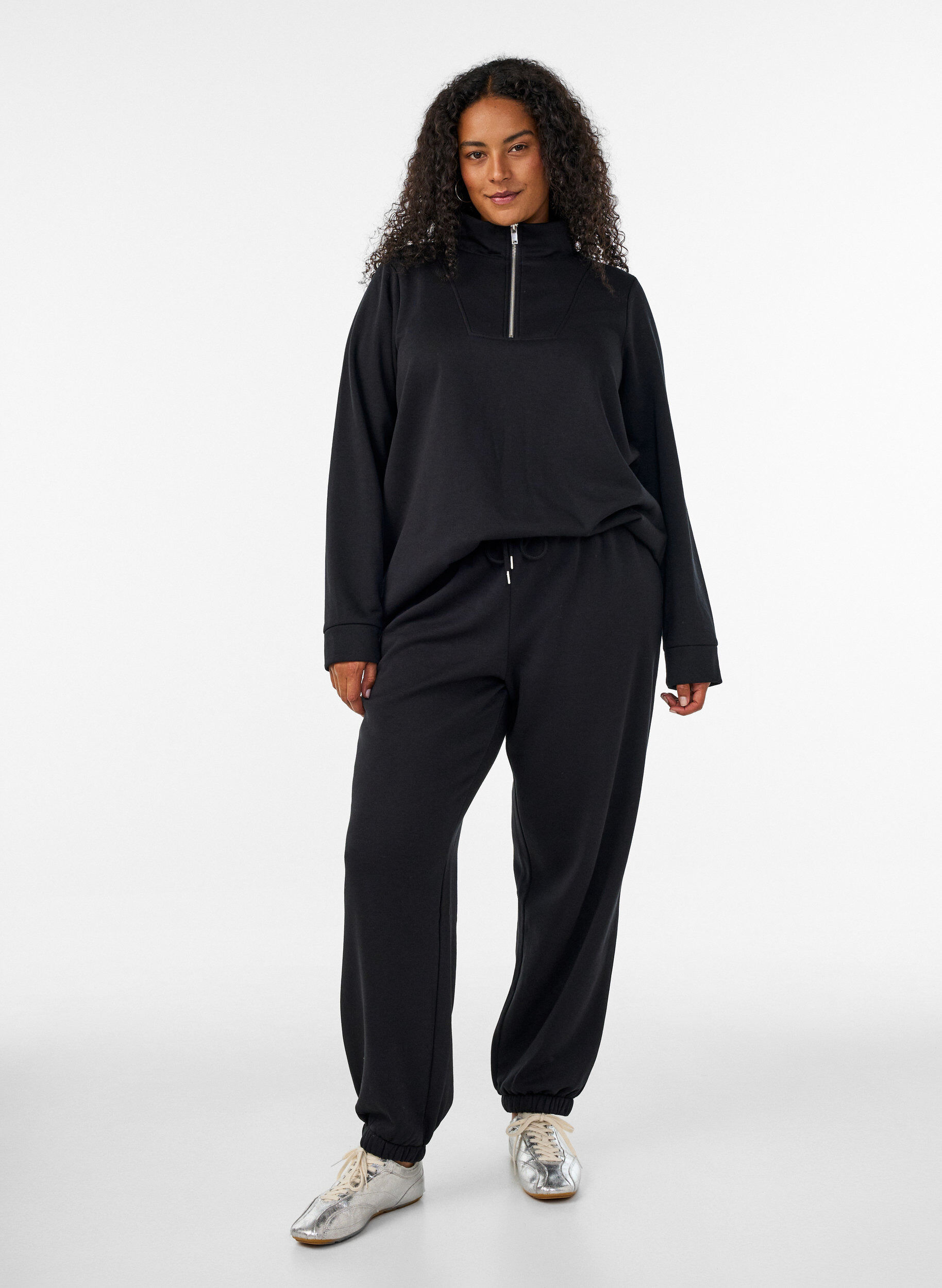 ZizziPantalon de jogging taille haute avec cordon de serrage, Noir, Model image number 0