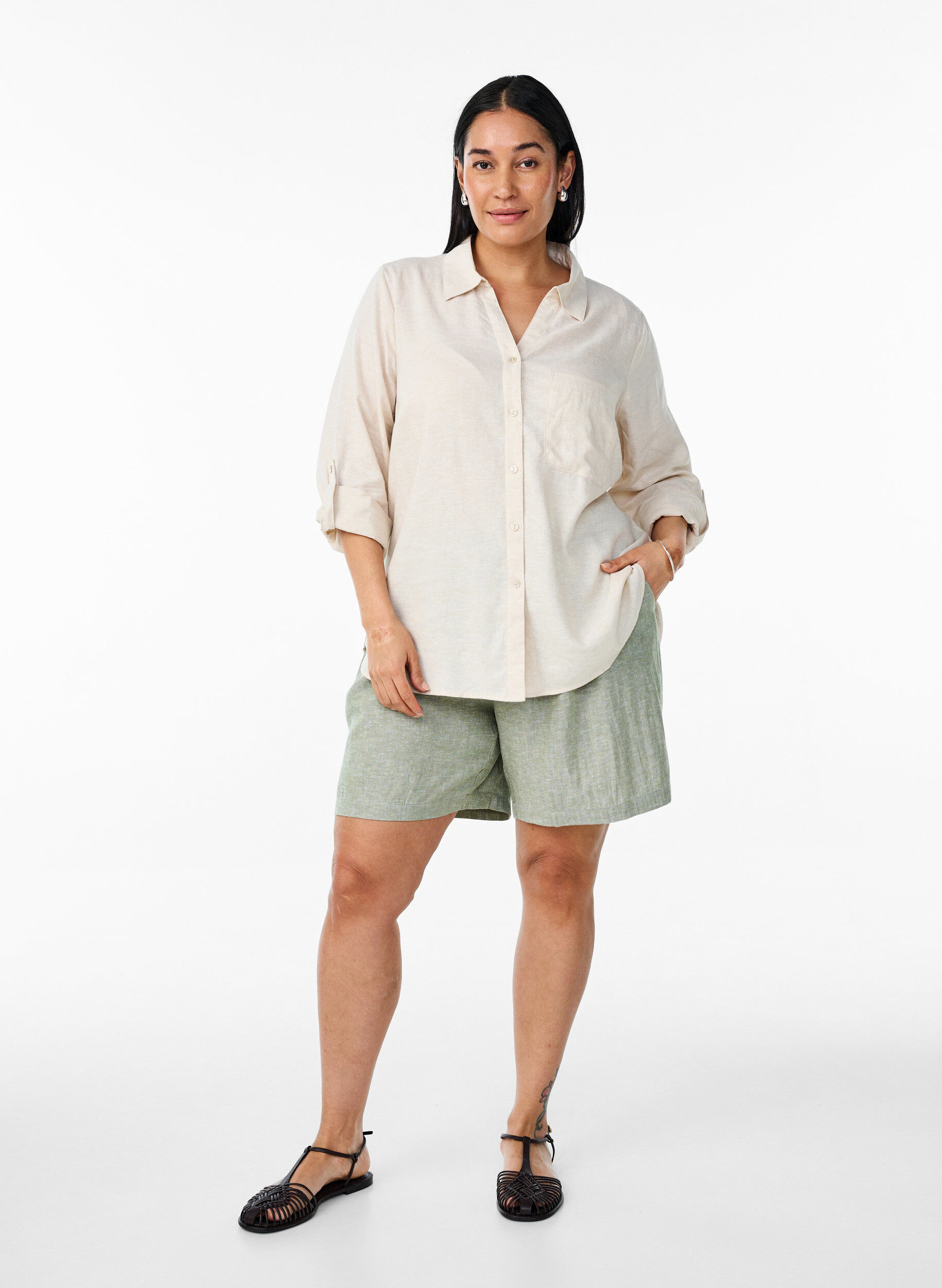 Zizzi Chemise en lin et viscose avec manches 3/4, Beige, Model image number 1