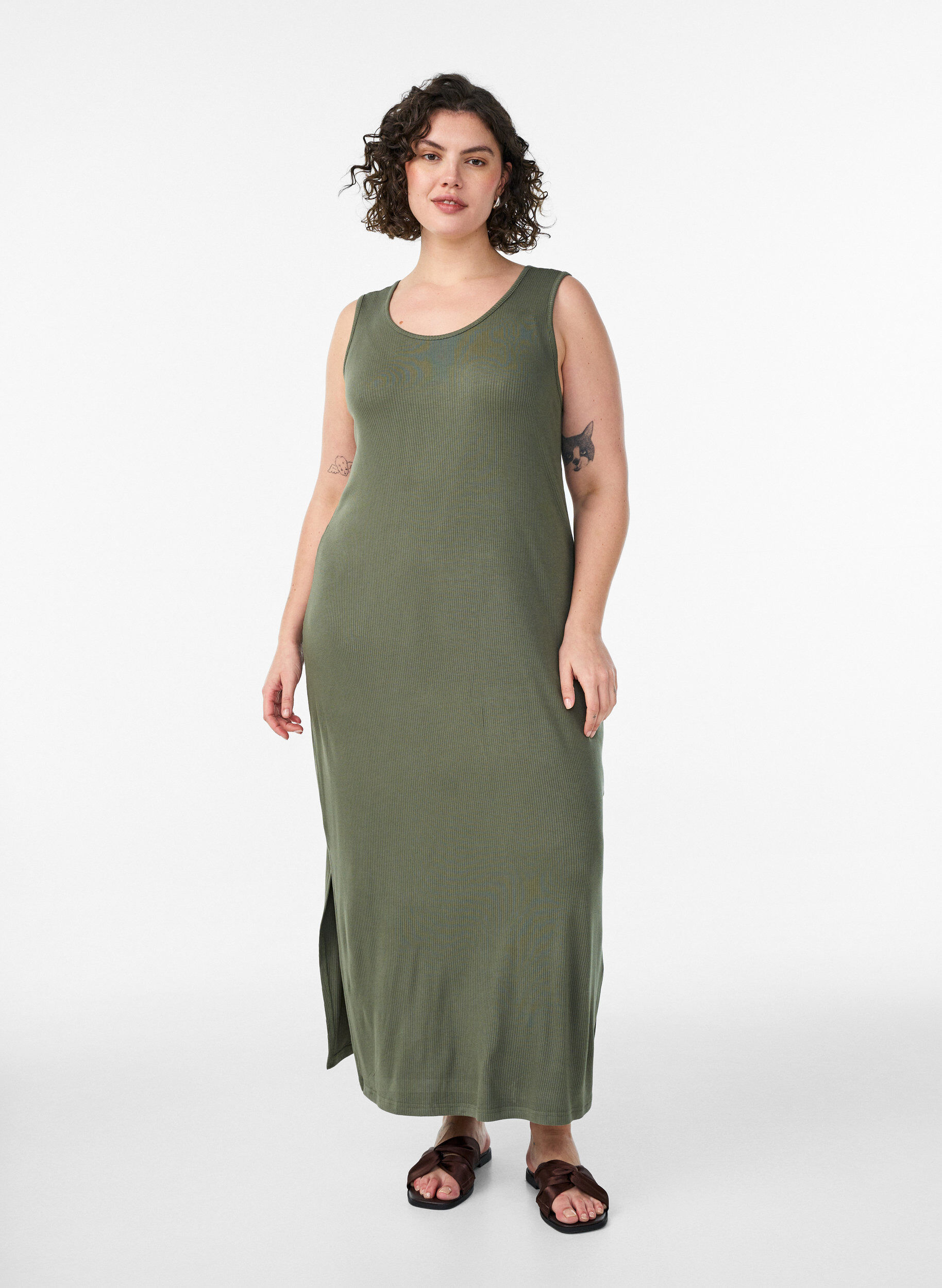 Robe c&ocirc;tel&eacute;e sans manches en viscose, Vert, Model