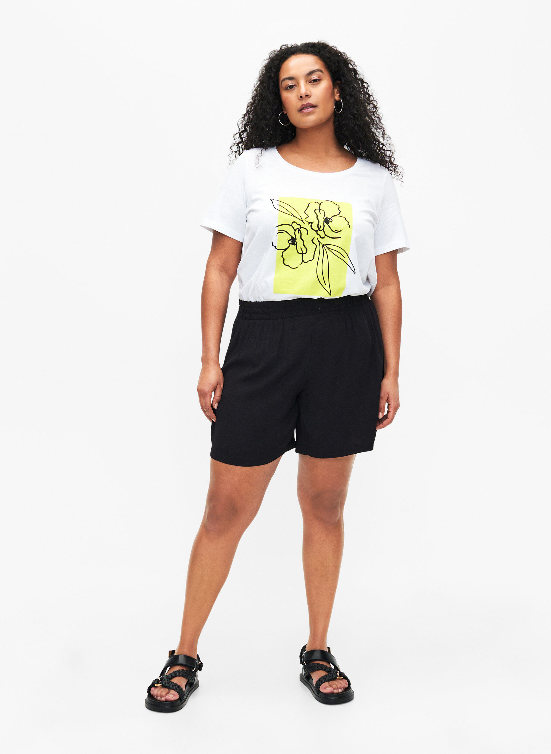 Zizzi T-shirt en coton avec motif, B. White w. Sulphur, Model image number 2