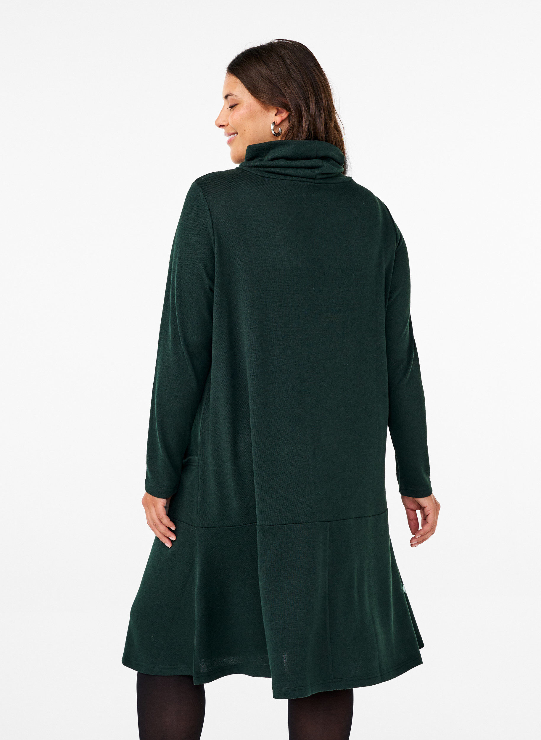 Zizzi Robe en jersey avec col montant et poches, Vert fonc&eacute;, Model image number 2