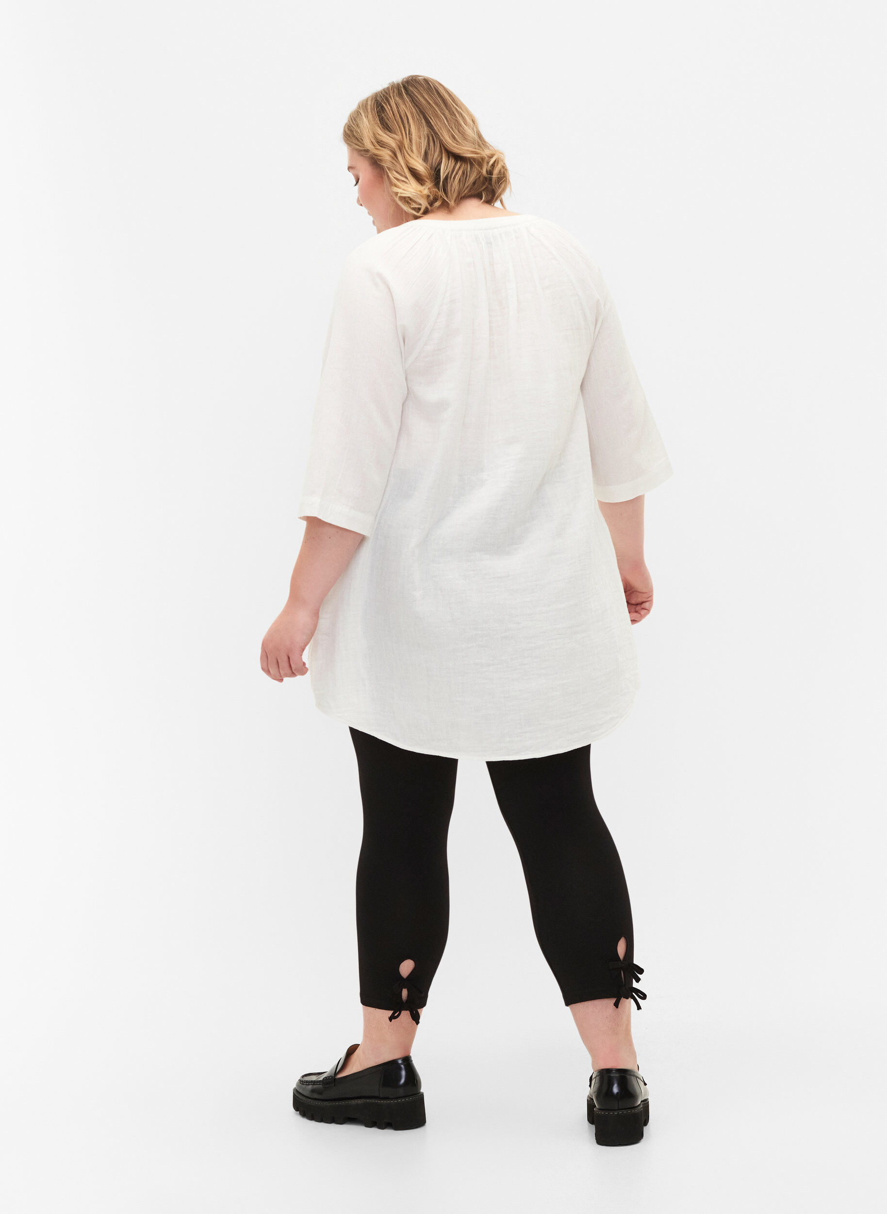 Zizzi leggings 3/4 en viscose avec noeud, Black, Model image number 1