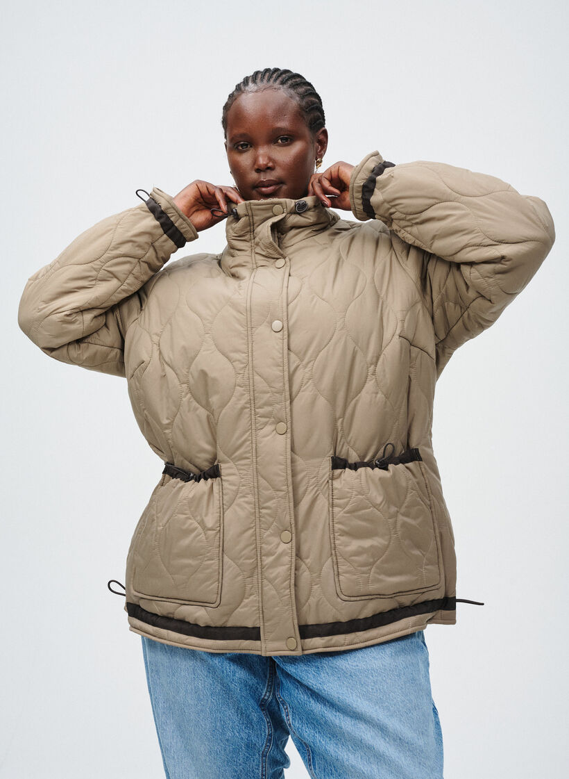 Veste courte matelassée avec détails contrastants, Beige, Image image number 0