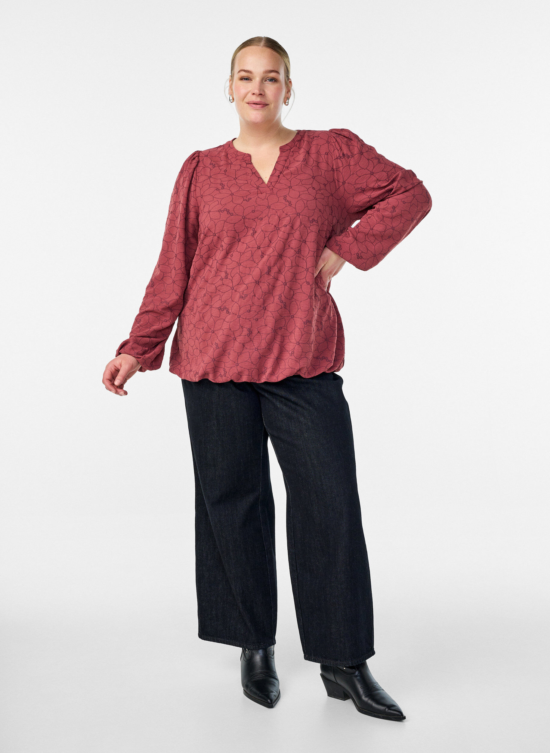 Zizzi Blouse &agrave; manches longues avec broderie florale, Rose, Model image number 1