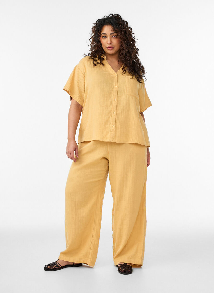 Blouse en mousseline de coton &agrave; manches courtes, Jaune clair, Model image number 1