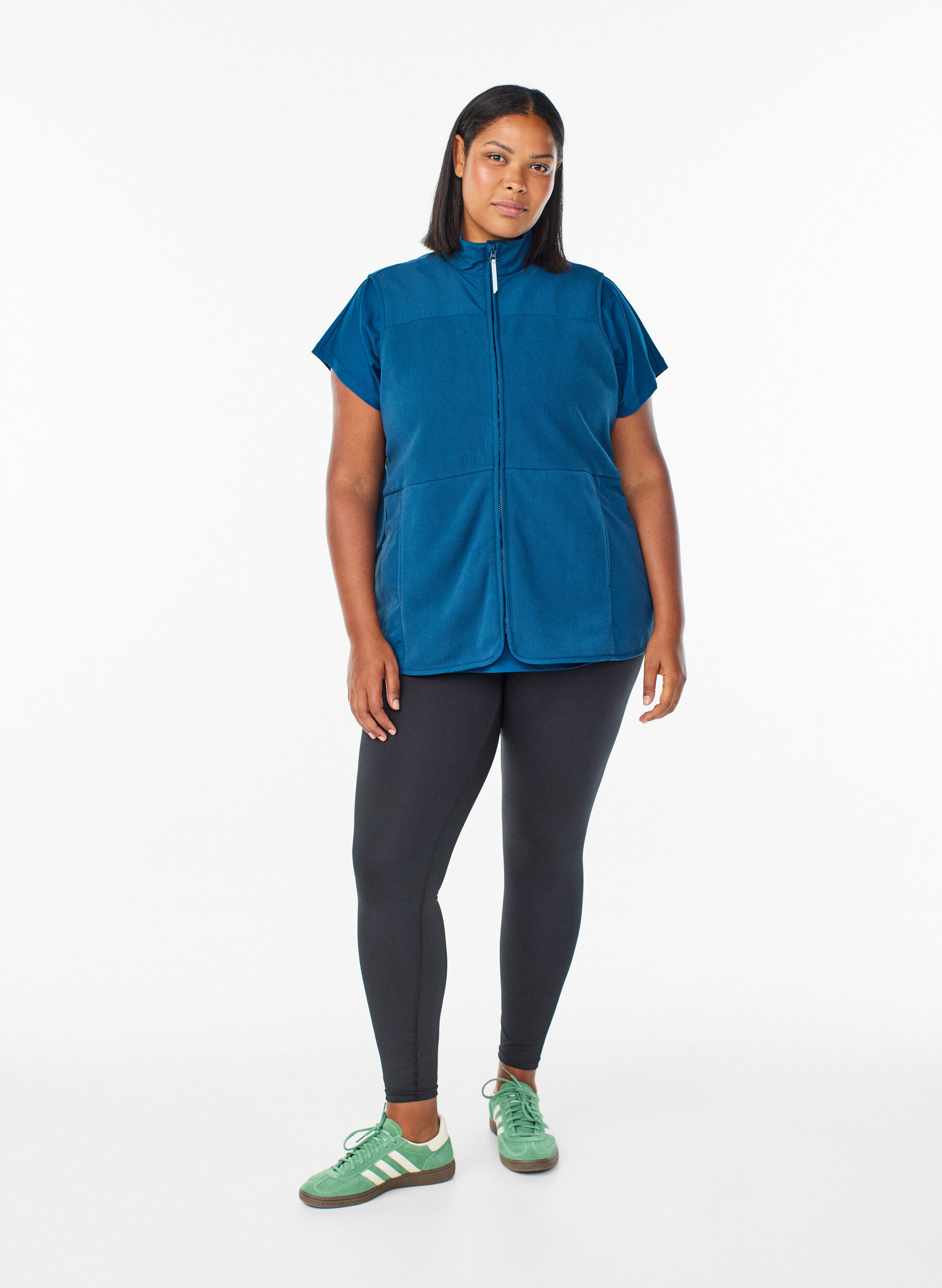 Zizzi Gilet en polaire avec col montant et poches, Bleu, Model image number 1