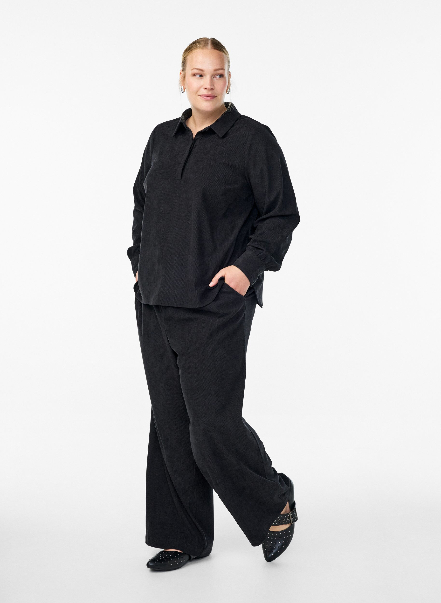 Zizzi Pantalon ample en velours, Noir, Model image number 1