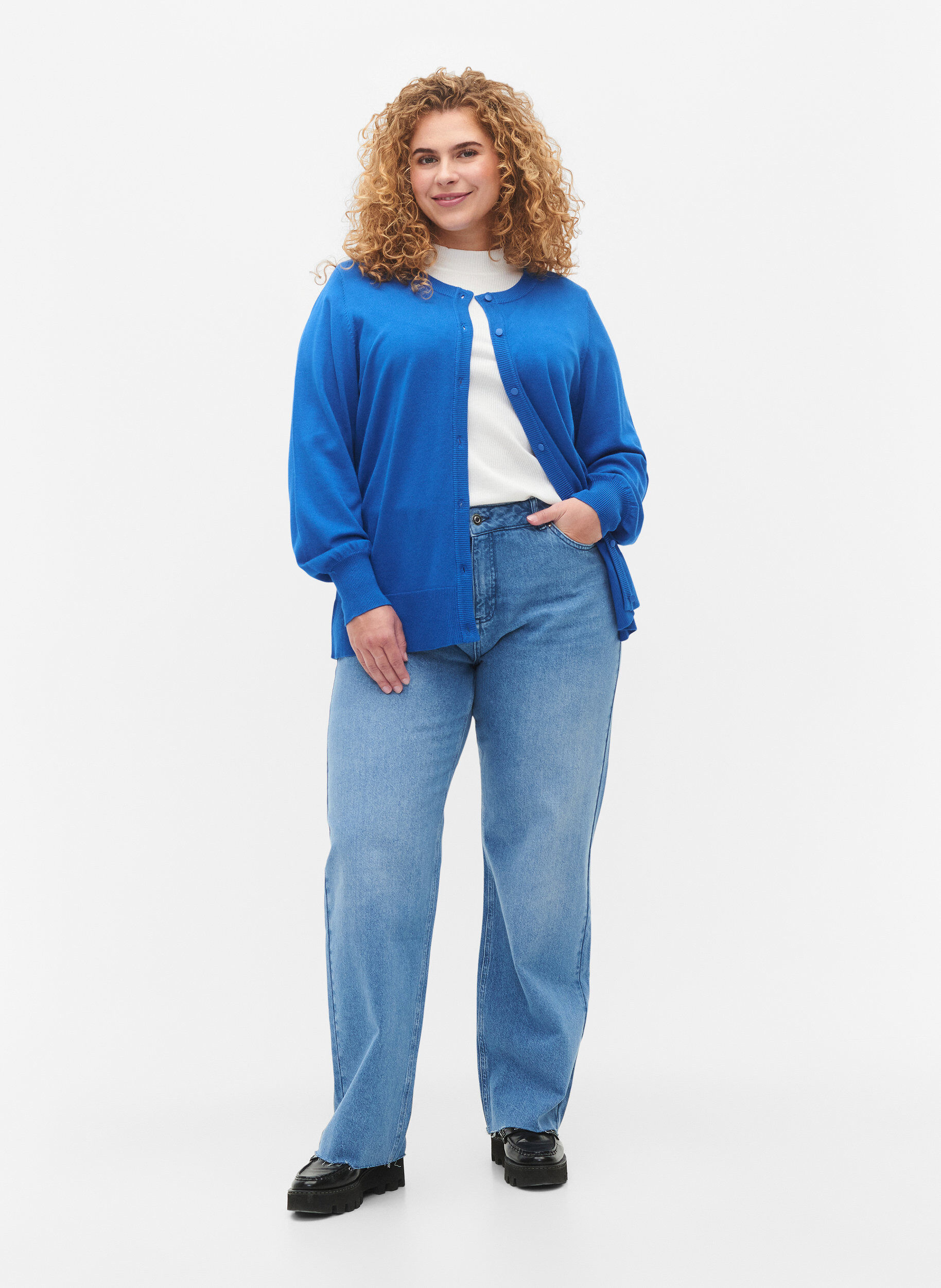 Zizzi Cardigan en viscose avec fermeture boutonn&eacute;e, Princess Blue, Model image number 2