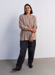 Blouse en maille c&ocirc;tel&eacute;e avec d&eacute;tails de boutons, Beige, Model image number 1