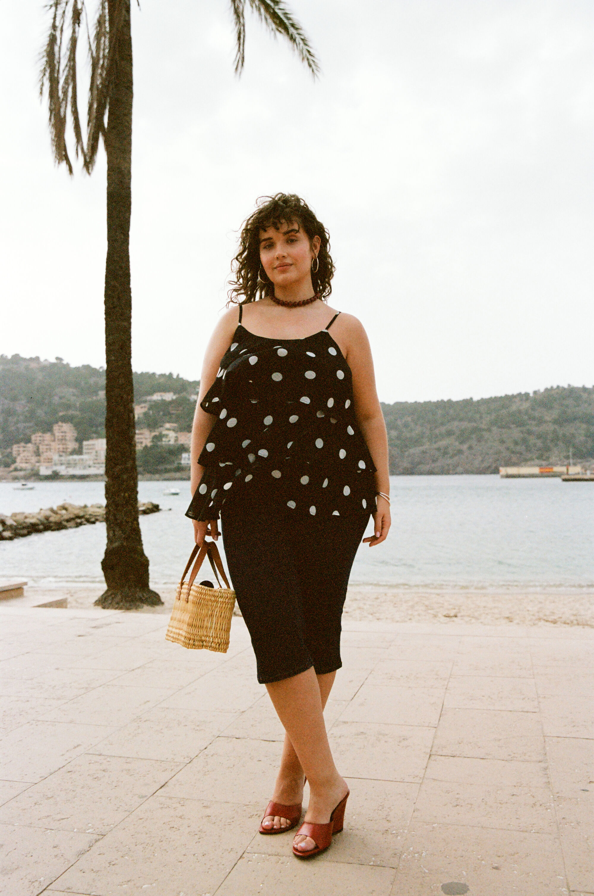 ZizziStyle d'&eacute;t&eacute; &agrave; pois avec du caract&egrave;re, , Model