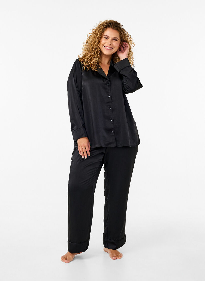 Pantalon de pyjama en satin avec taille élastiquée, Black, Model image number 0