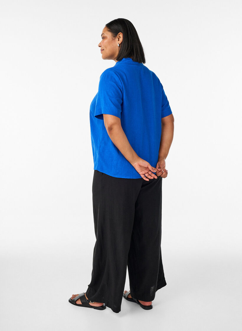 Pantalon large en lin et viscose, Noir, Model image number 1
