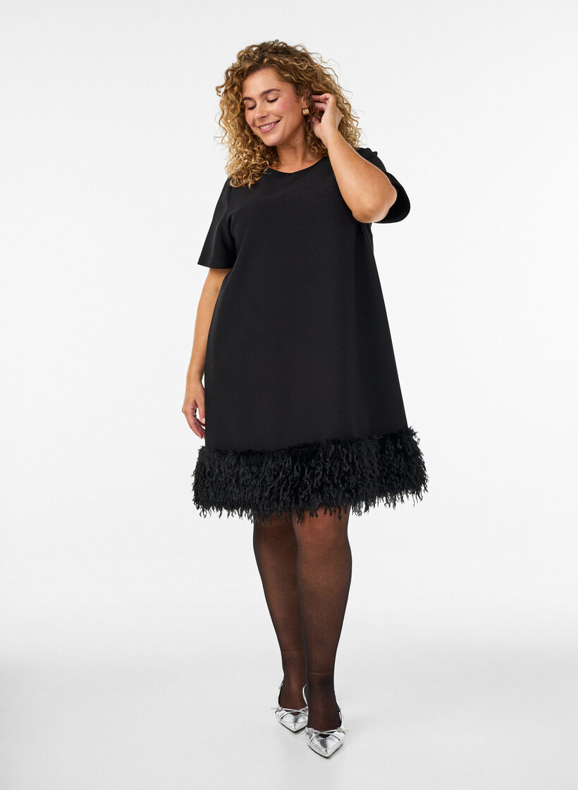 Robe courte en jersey avec finitions en plumes, Noir, Model image number 1