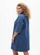 Petite robe en jean avec fermeture &eacute;clair et manches 3/4, Bleu, Model image number 2