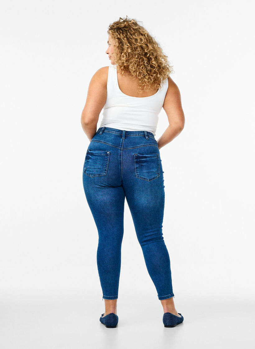 Jean crop Amy avec d&eacute;tails zipp&eacute;s, Bleu, Model image number 1