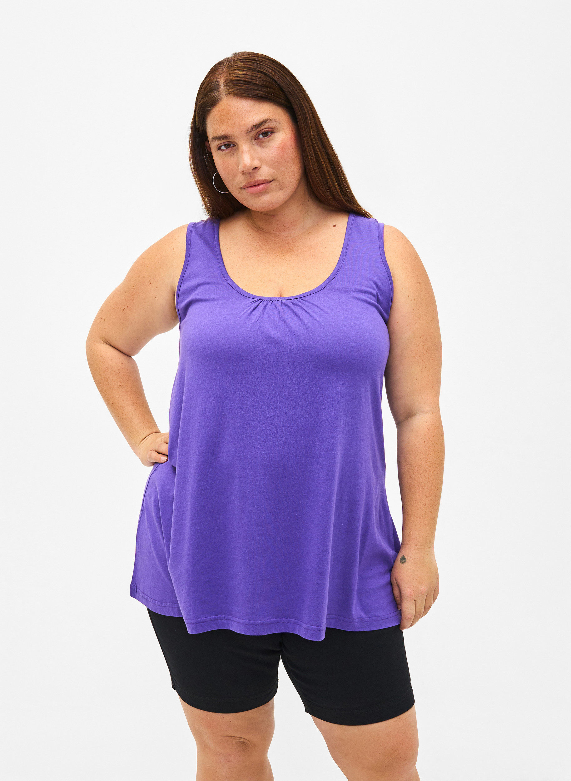 Zizzi Top avec forme en A et col rond, Ultra Violet, Model image number 0