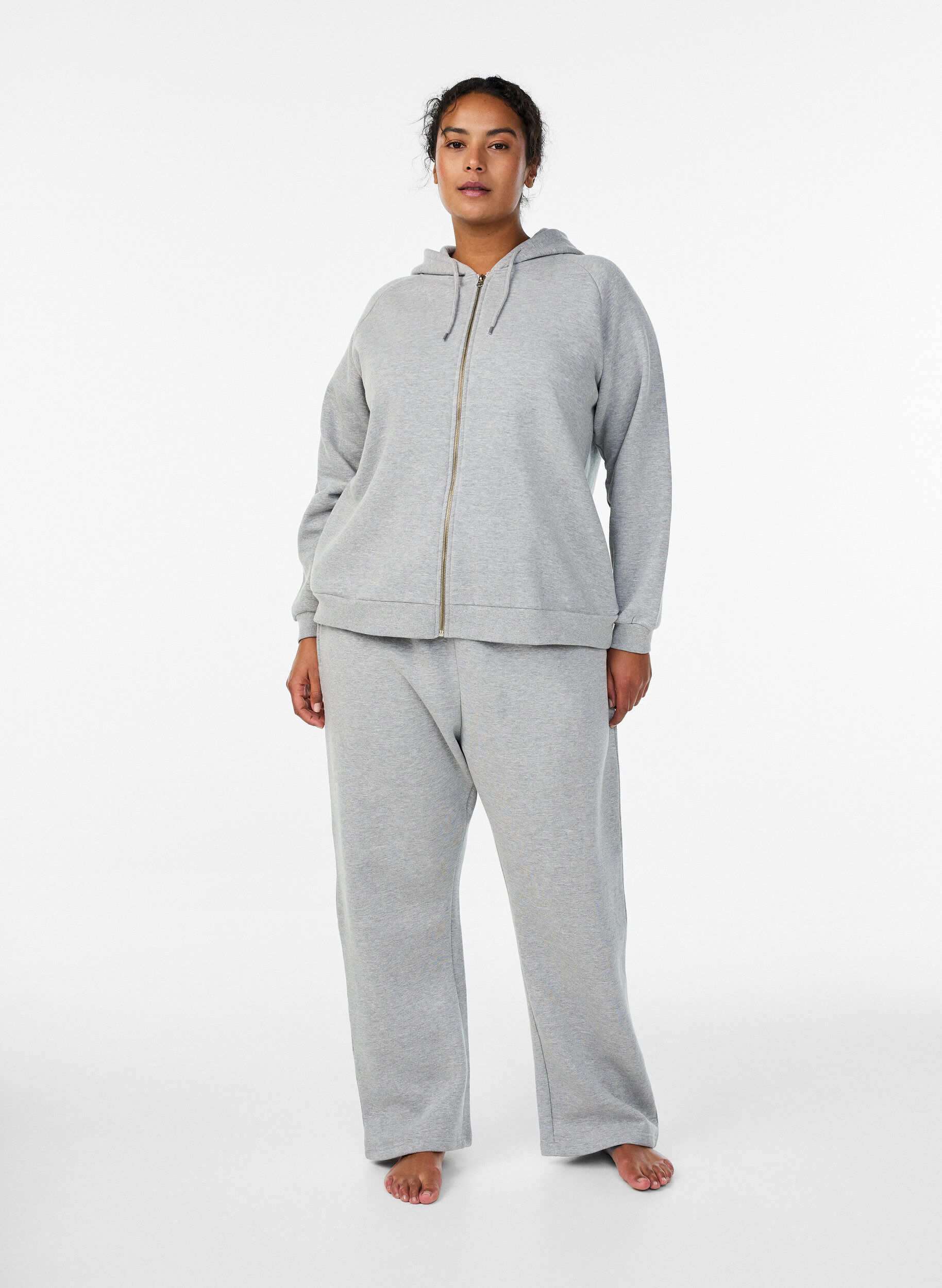 Zizzi Pantalon de jogging taille haute avec int&eacute;rieur bross&eacute;, Gris, Model image number 0